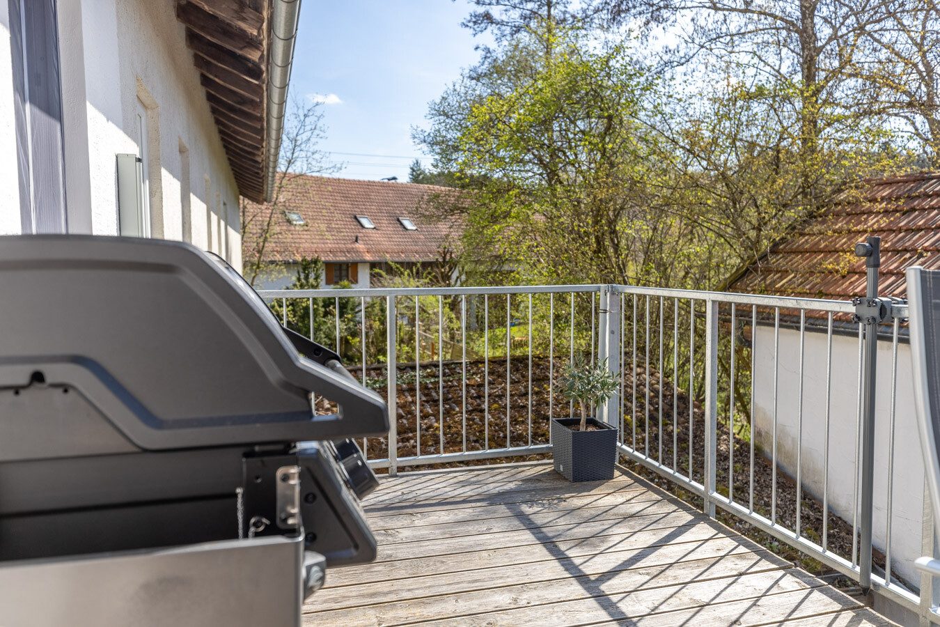 Immobilienangebot - Hofstetten / Hagenheim - Alle - Modernisiert und gepflegt - Attraktive Etagenwohnung mit Balkon