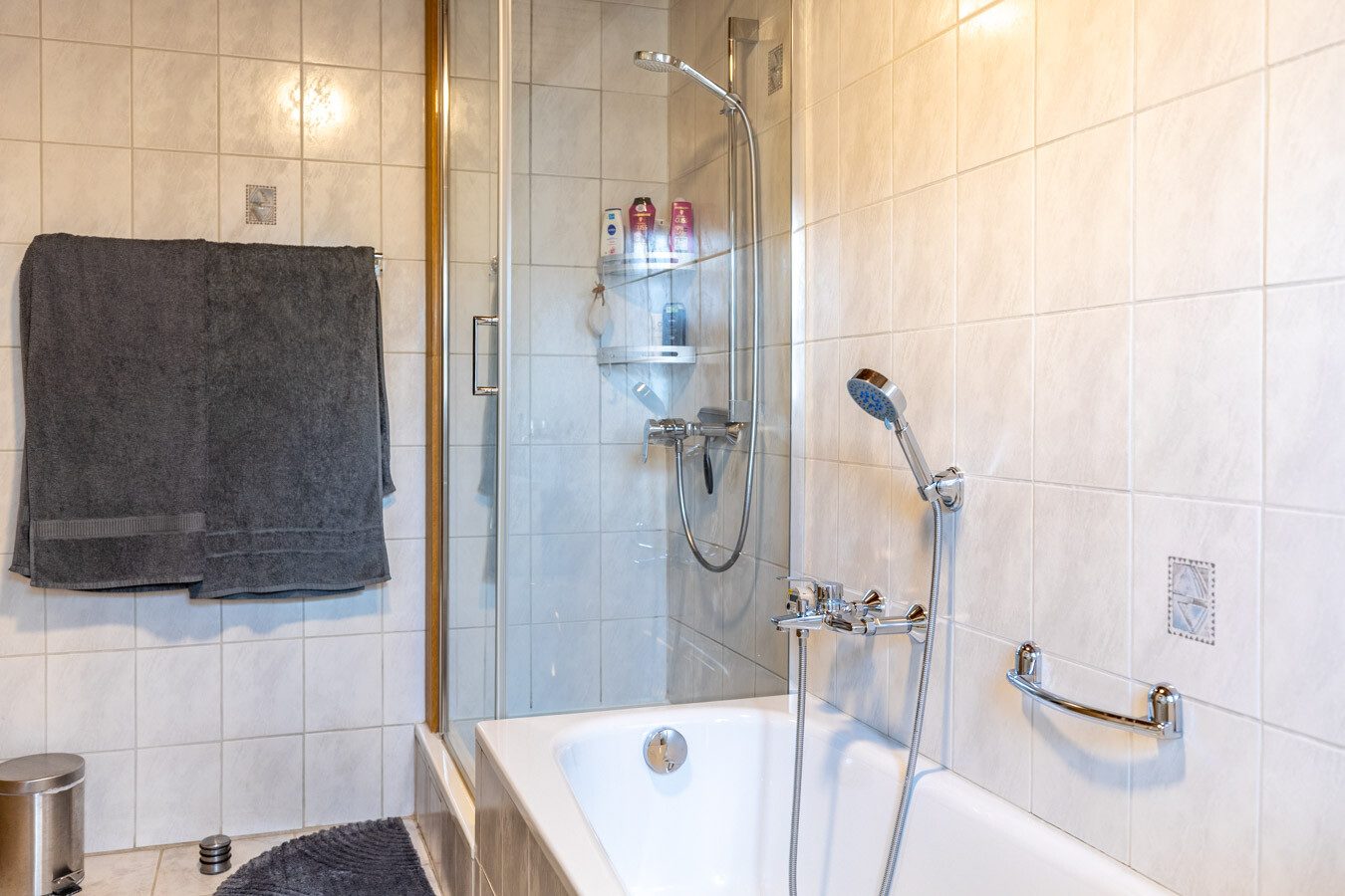 Immobilienangebot - Hofstetten / Hagenheim - Alle - Modernisiert und gepflegt - Attraktive Etagenwohnung mit Balkon