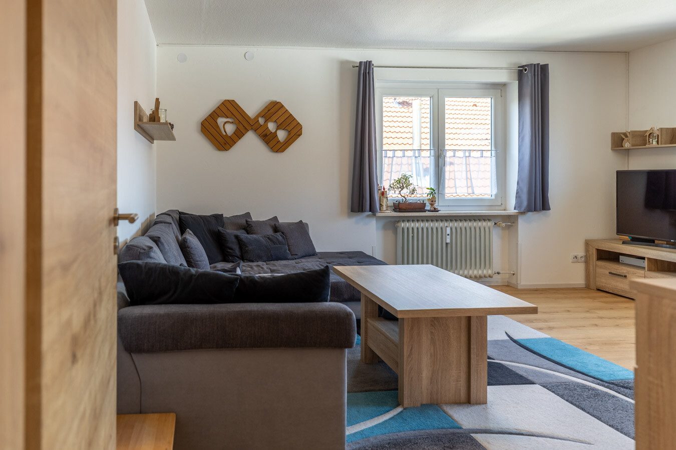 Immobilienangebot - Hofstetten / Hagenheim - Alle - Modernisiert und gepflegt - Attraktive Etagenwohnung mit Balkon