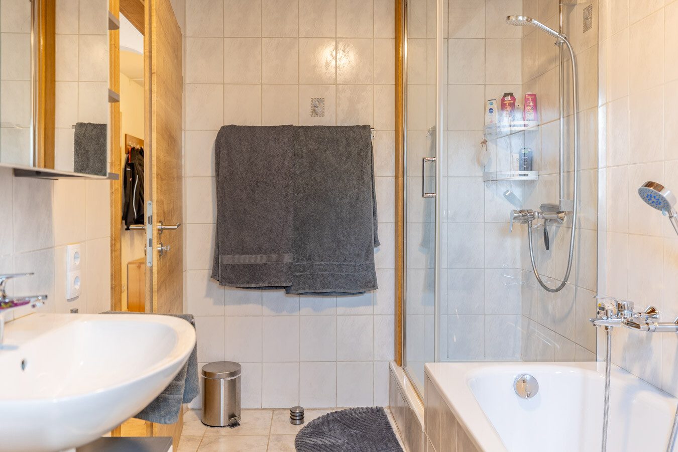 Immobilienangebot - Hofstetten / Hagenheim - Alle - Modernisiert und gepflegt - Attraktive Etagenwohnung mit Balkon