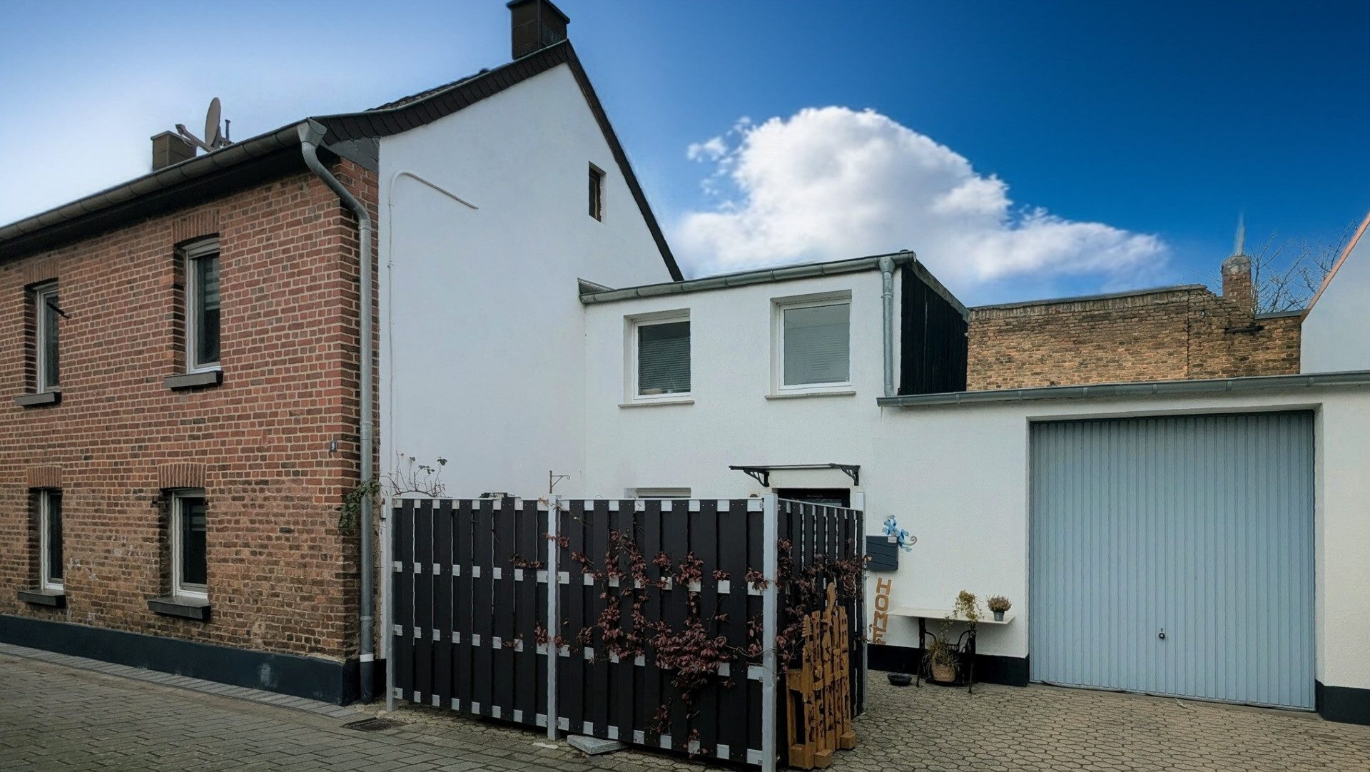 Immobilienangebot - Linnich / Körrenzig - Alle - Modernisiertes Reihenendhaus mit 118 m² Wohnfläche und vielseitigem Charme