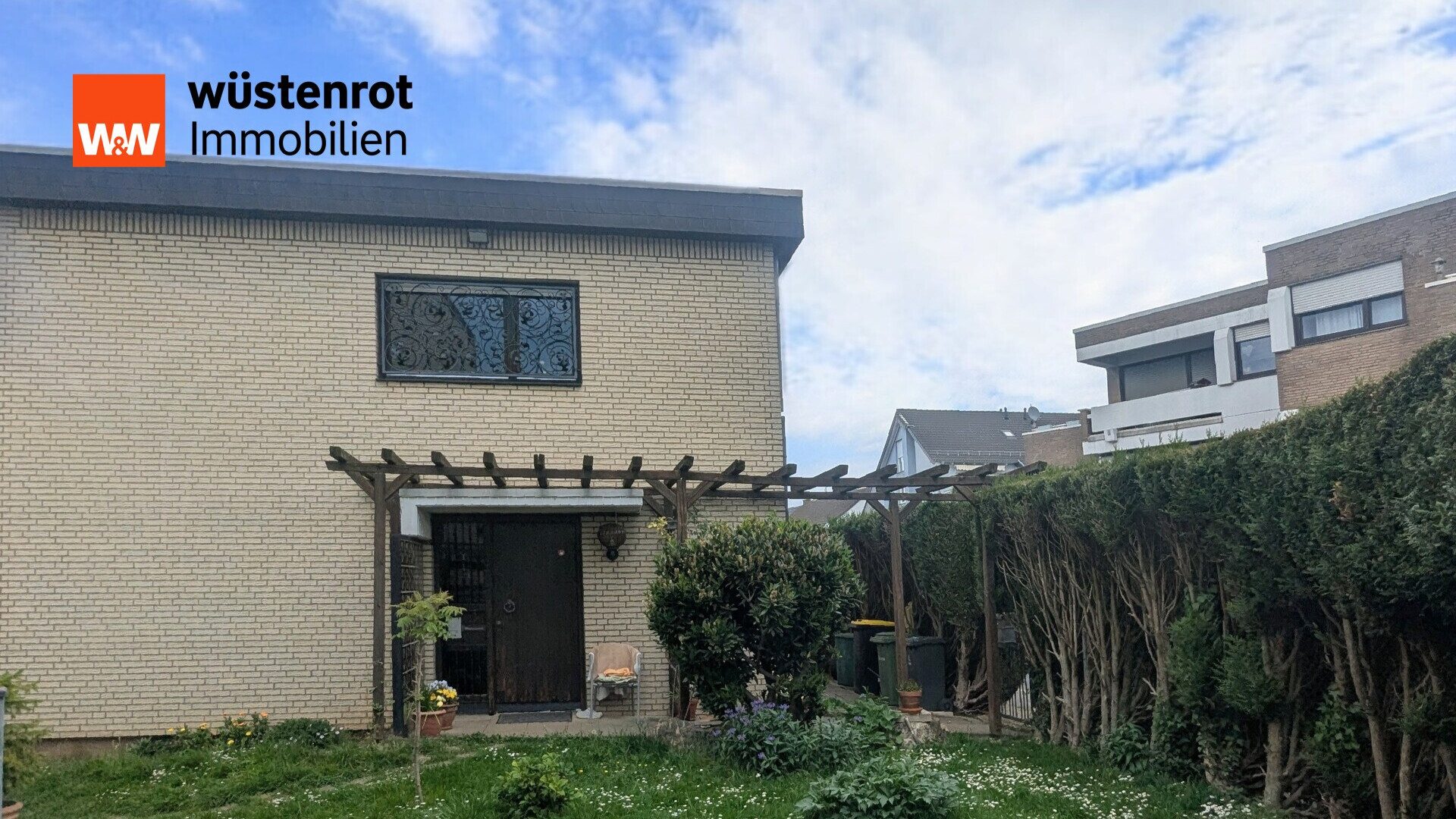 Immobilienangebot - Düren - Alle - Einfamilienhaus mit Studio und gemütlichem Garten.