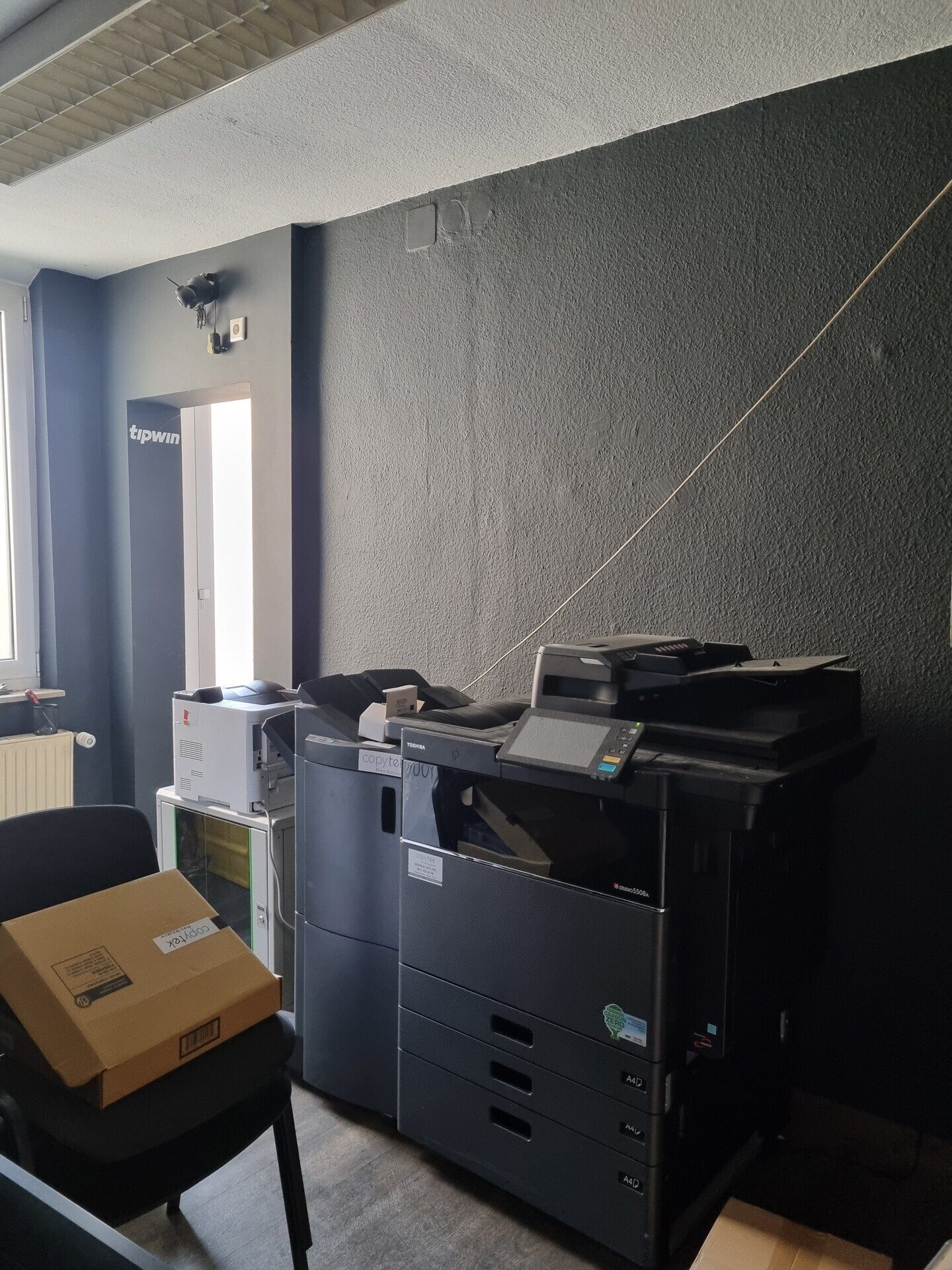 Immobilienangebot - Fürth - Alle - Vermietetes Ladengeschäft mit Sanitär- und Nebenräumen in frequenter Sichtlage