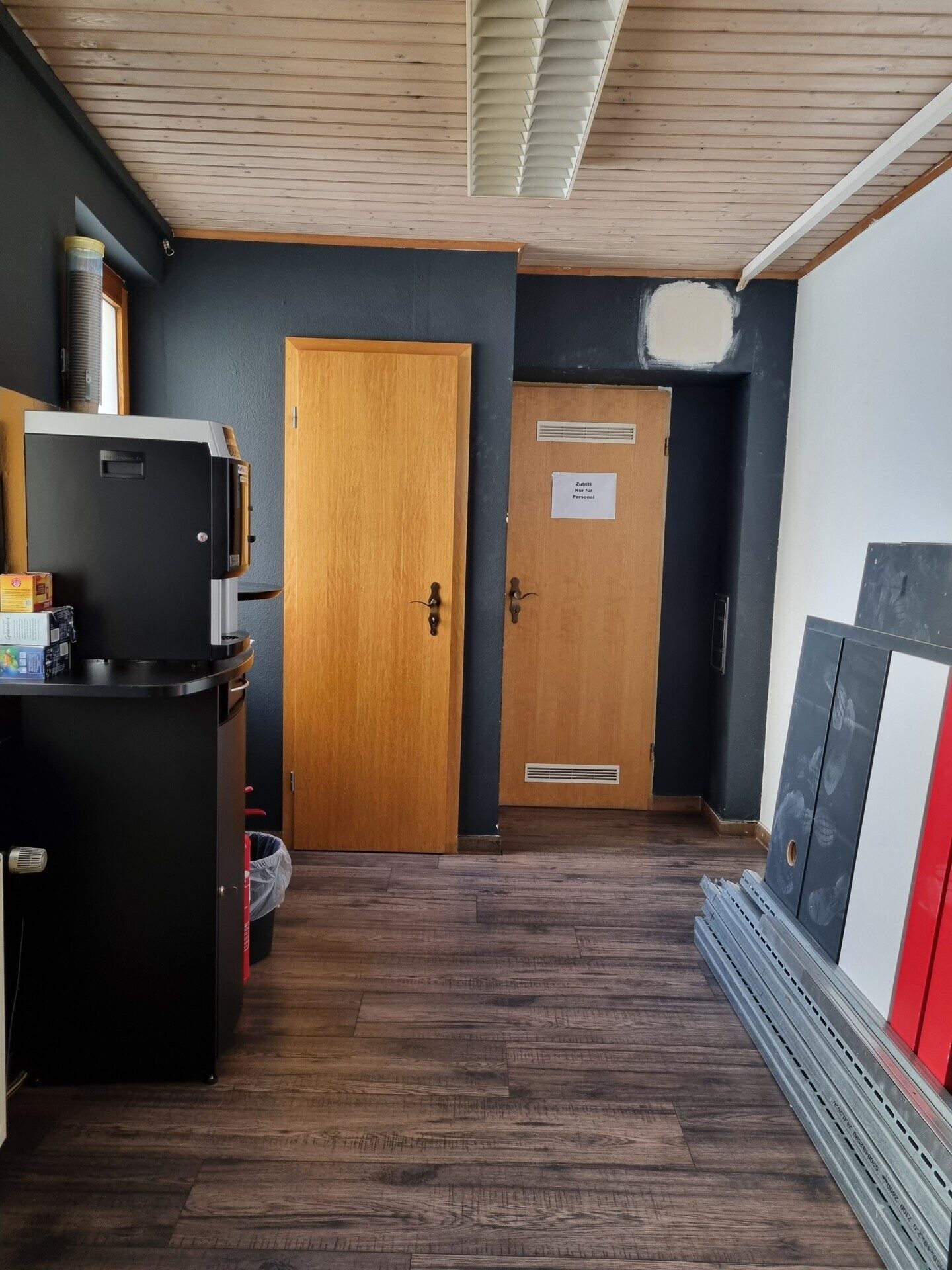 Immobilienangebot - Fürth - Alle - Vermietetes Ladengeschäft mit Sanitär- und Nebenräumen in frequenter Sichtlage