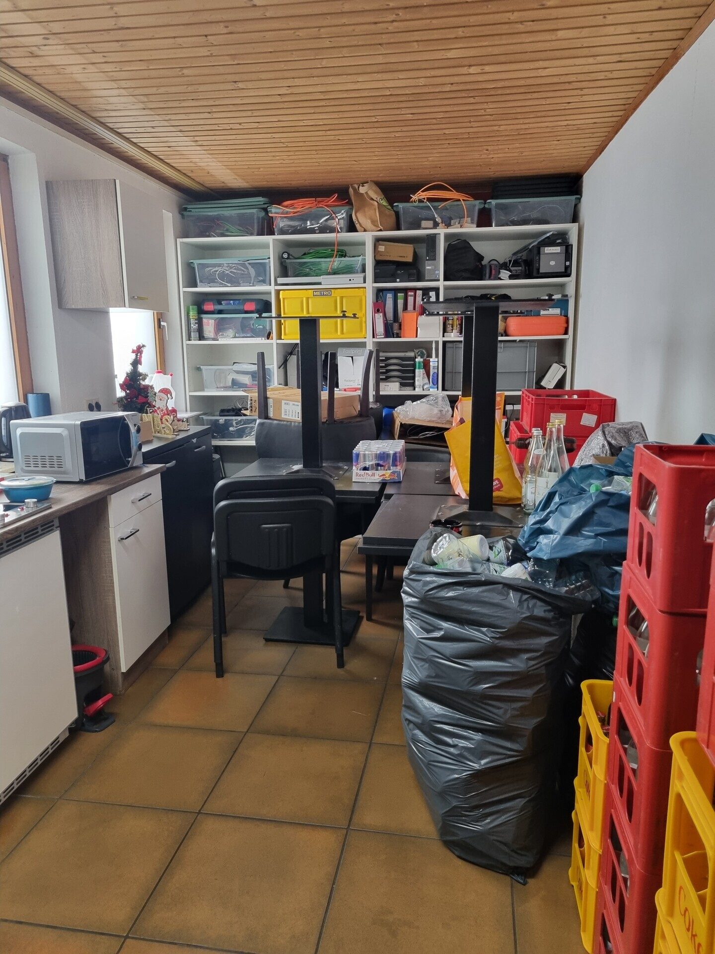 Immobilienangebot - Fürth - Alle - Vermietetes Ladengeschäft mit Sanitär- und Nebenräumen in frequenter Sichtlage