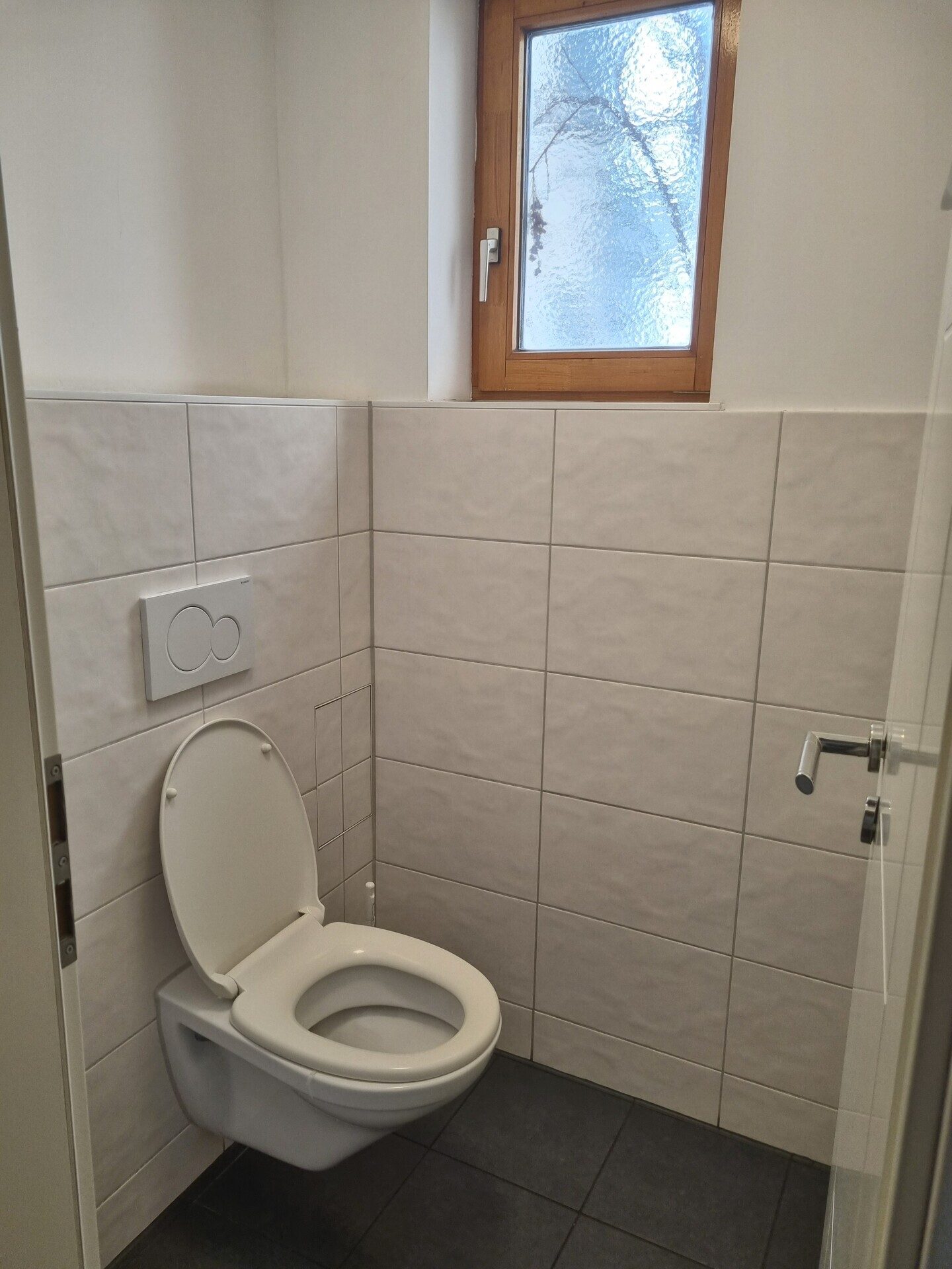 Immobilienangebot - Fürth - Alle - Vermietetes Ladengeschäft mit Sanitär- und Nebenräumen in frequenter Sichtlage