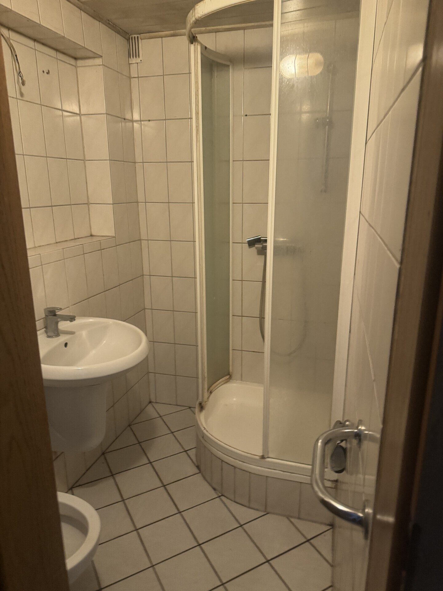 Immobilienangebot - Neuss - Alle - Zwei Häuser. Ein Preis. Unzählige Möglichkeiten in Neuss-Uedesheim!