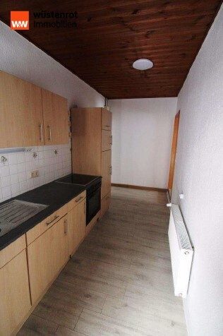 Immobilienangebot - Leer (Ostfriesland) - Alle - MFH mit 6 WE u.1 Gewerbeeinheit ca. 555m² Wfl. u. Gfl.
EFH mit ca.154m² Wfl. auf ca. 1.120m² Gr.