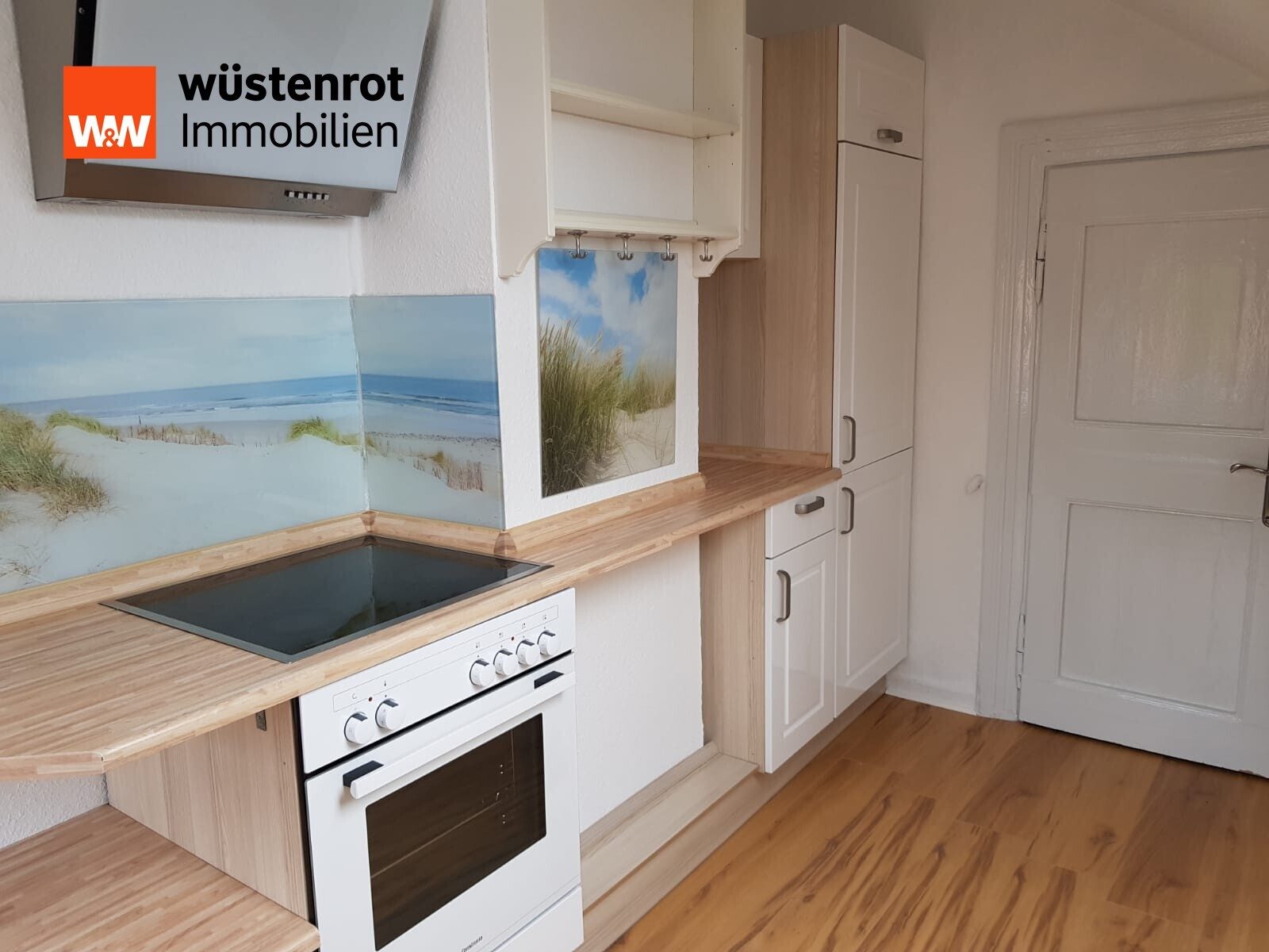 Immobilienangebot - Leer (Ostfriesland) - Alle - MFH mit 6 WE u.1 Gewerbeeinheit ca. 555m² Wfl. u. Gfl.
EFH mit ca.154m² Wfl. auf ca. 1.120m² Gr.
