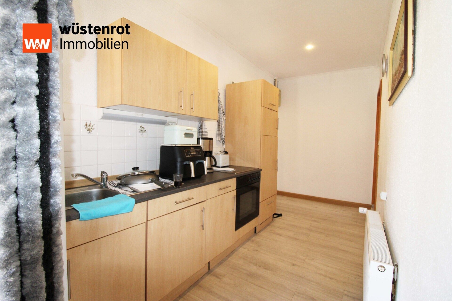 Immobilienangebot - Leer (Ostfriesland) - Alle - MFH mit 6 WE und einer Gewerbeeinheit, ca.555 m² Wohn- u. Gewerbefläche auf ca. 500 m² Grundstück.