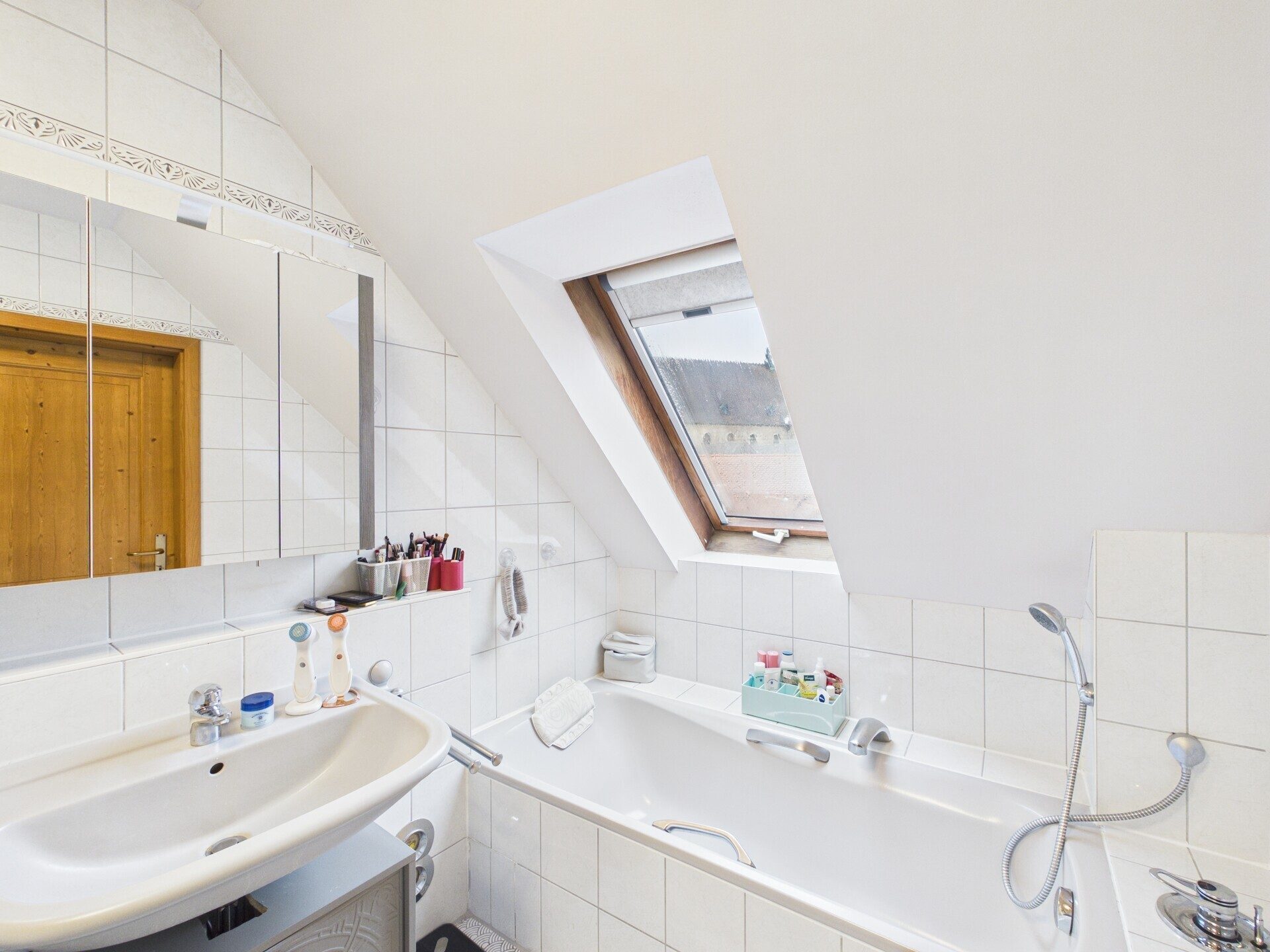 Immobilienangebot - Würzburg - Alle - Modernes Wohnen in Würzburg 
mit 4 attraktiven Einheiten
und zusätzlichen Stellplätzen im Hof