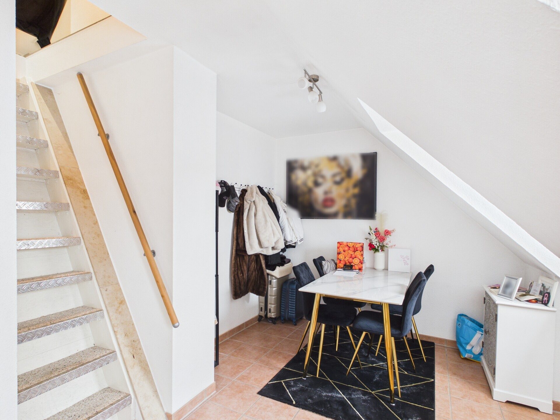 Immobilienangebot - Würzburg - Alle - Modernes Wohnen in Würzburg 
mit 4 attraktiven Einheiten
und zusätzlichen Stellplätzen im Hof