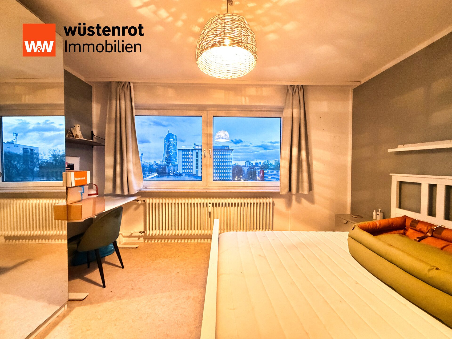 Immobilienangebot - Frankfurt am Main - Alle - Penthouse Wohnung mit 4 Zimmer und Blick auf die EZB in 60385 Frankfurt (Bornheim)