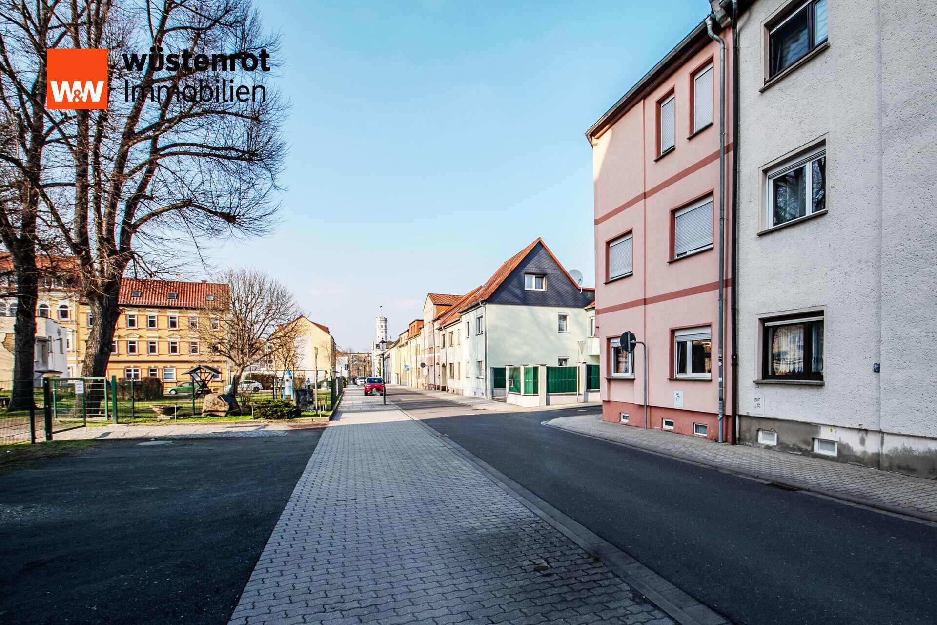 Immobilienangebot - Meuselwitz - Alle - EFH / Zweifamilienhaus mit Einliegerwohnung + Fernwärme | 8 Zimmer | vielseitig nutzbar!