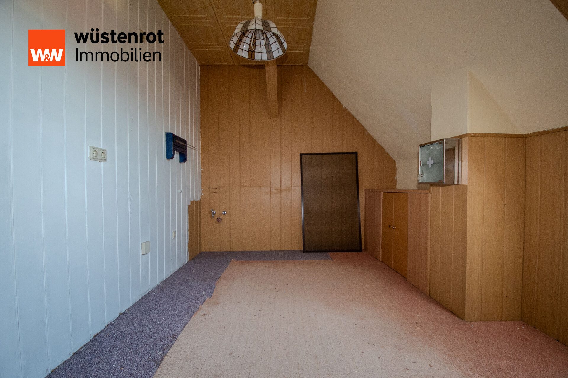 Immobilienangebot - Meuselwitz - Alle - EFH / Zweifamilienhaus mit Einliegerwohnung + Fernwärme | 8 Zimmer | vielseitig nutzbar!