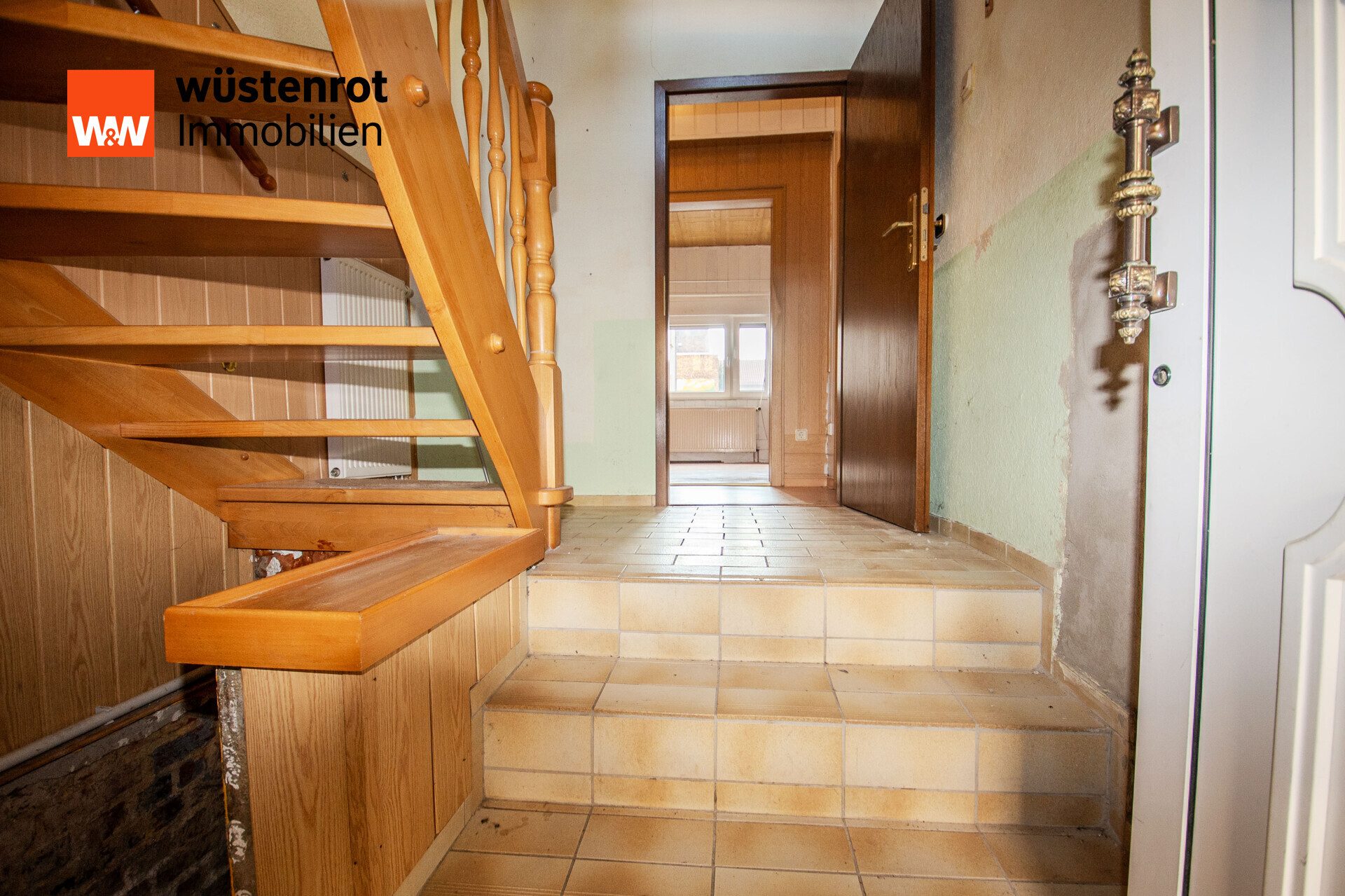 Immobilienangebot - Meuselwitz - Alle - EFH / Zweifamilienhaus mit Einliegerwohnung + Fernwärme | 8 Zimmer | vielseitig nutzbar!