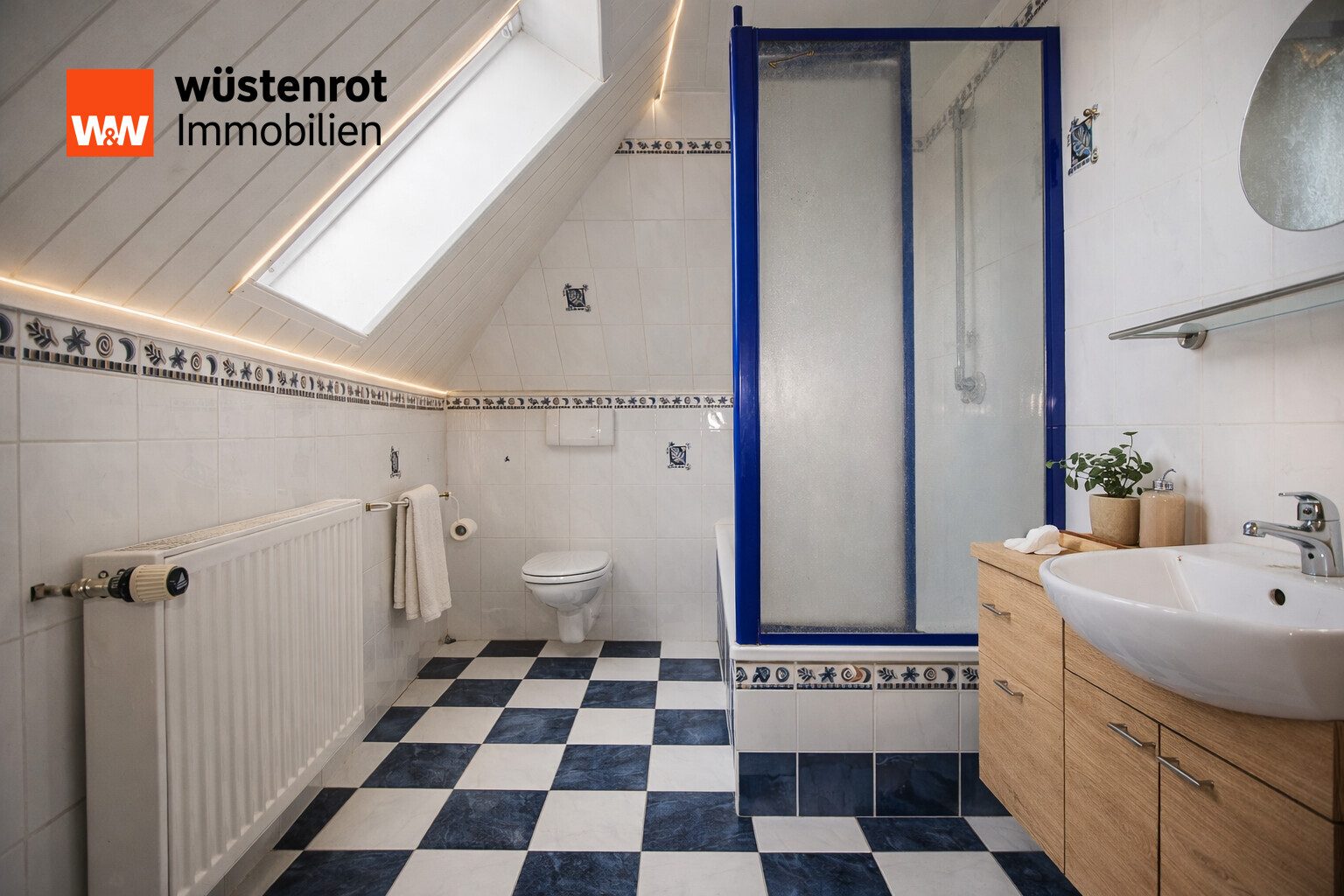 Immobilienangebot - Meuselwitz - Alle - EFH / Zweifamilienhaus mit Einliegerwohnung + Fernwärme | 8 Zimmer | vielseitig nutzbar!