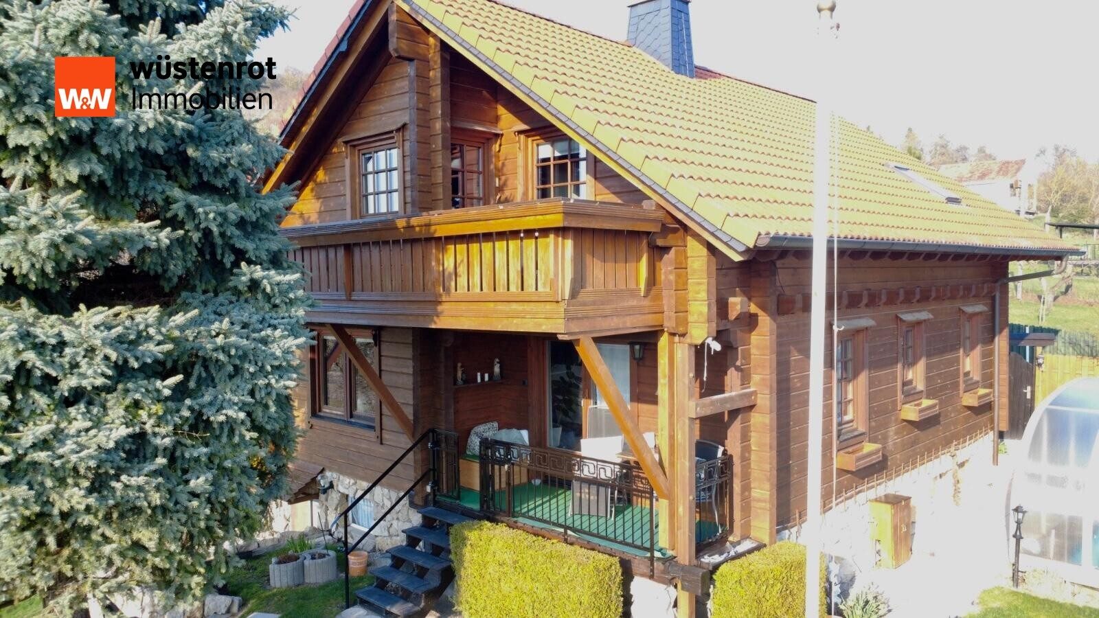 Immobilienangebot - Freyburg - Alle - Traumkulisse!!! Atemberaubend gemütlich! Blockbohlenhaus in den Weinbergen von Freyburg zu verkaufen