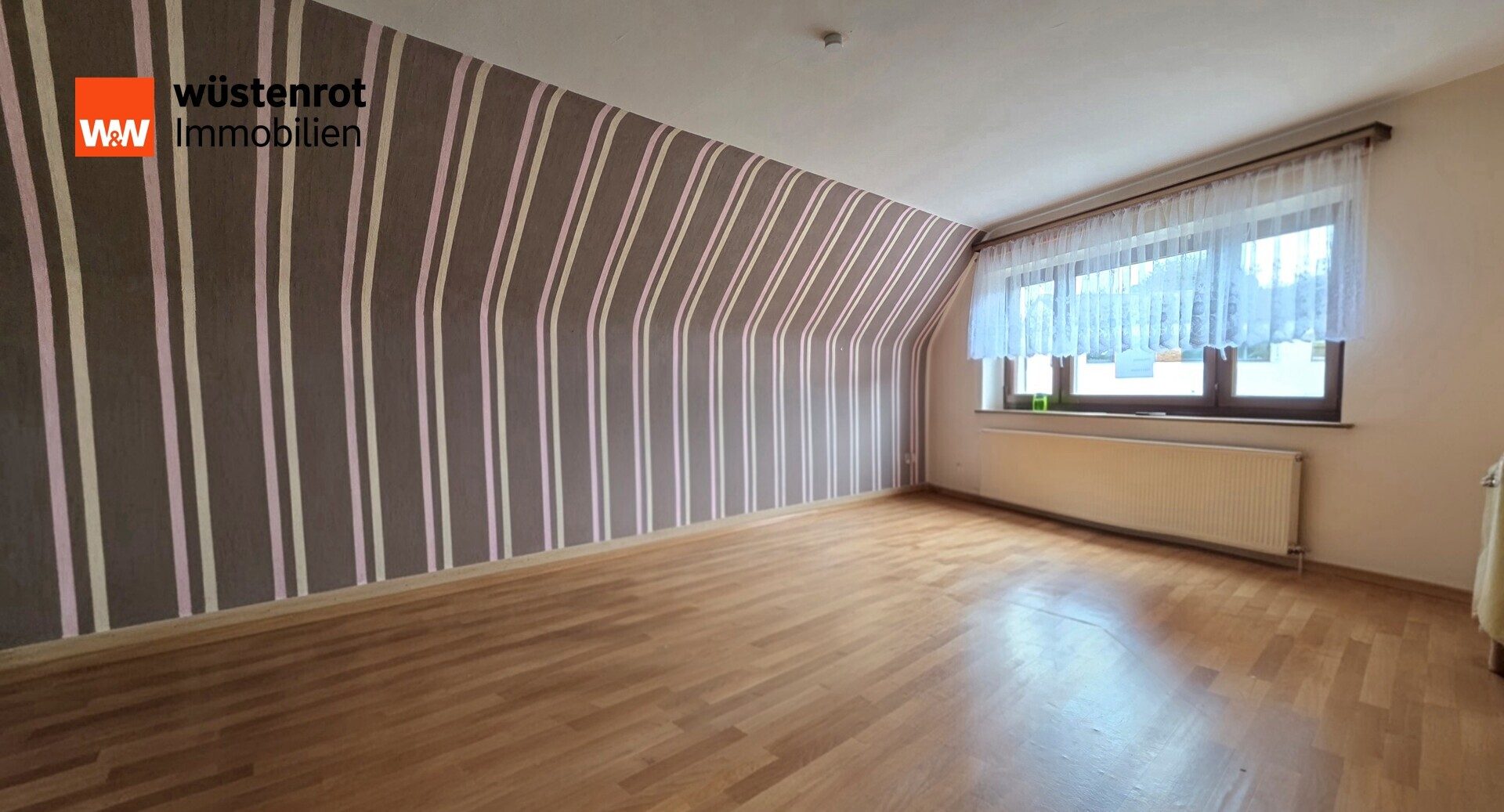 Immobilienangebot - Nörvenich / Irresheim - Alle - Großzügiges Zweifamilienhaus mit vielseitigen Nutzungsmöglichkeiten