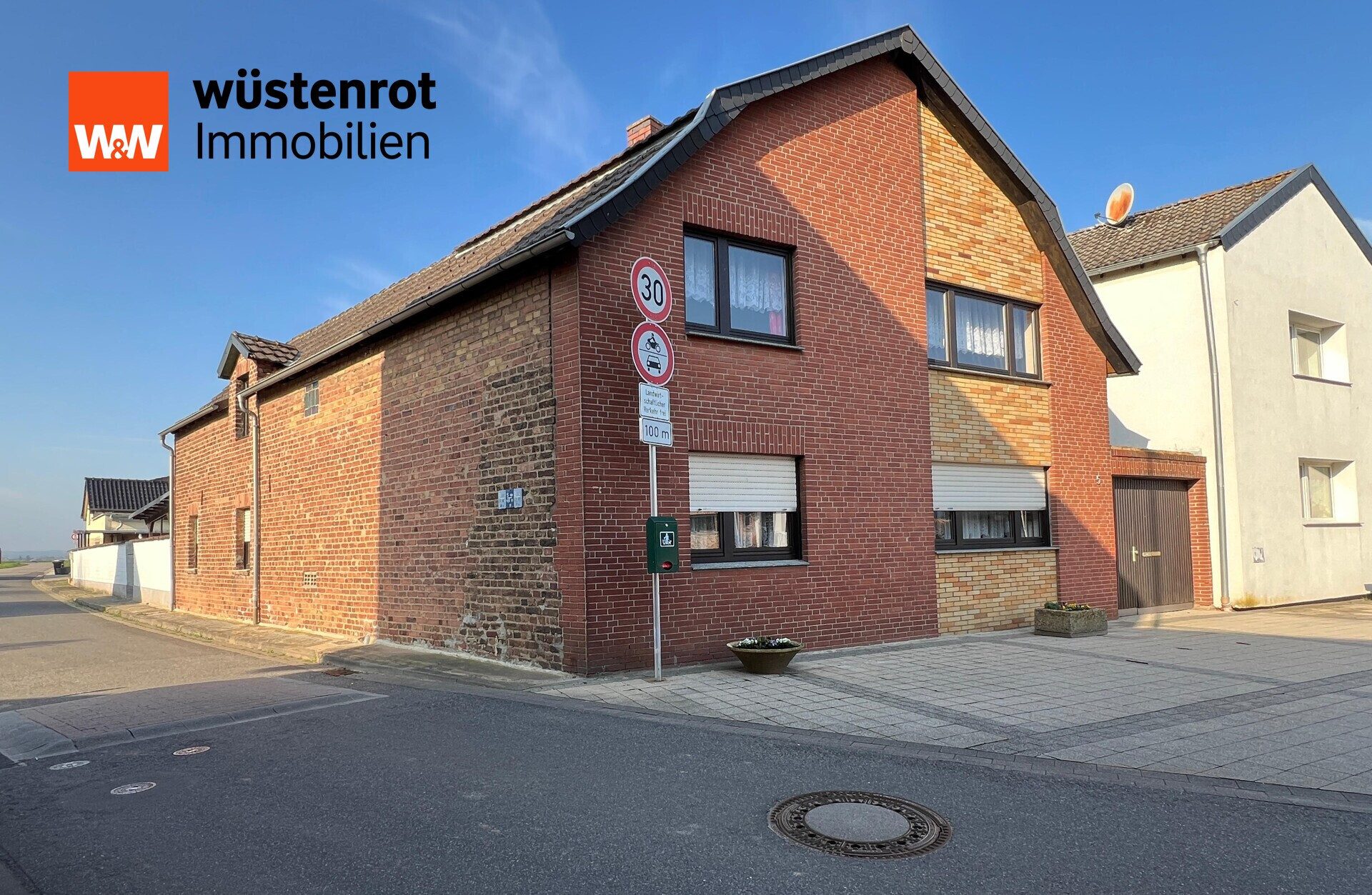Immobilienangebot - Nörvenich / Irresheim - Alle - Großzügiges Zweifamilienhaus mit vielseitigen Nutzungsmöglichkeiten