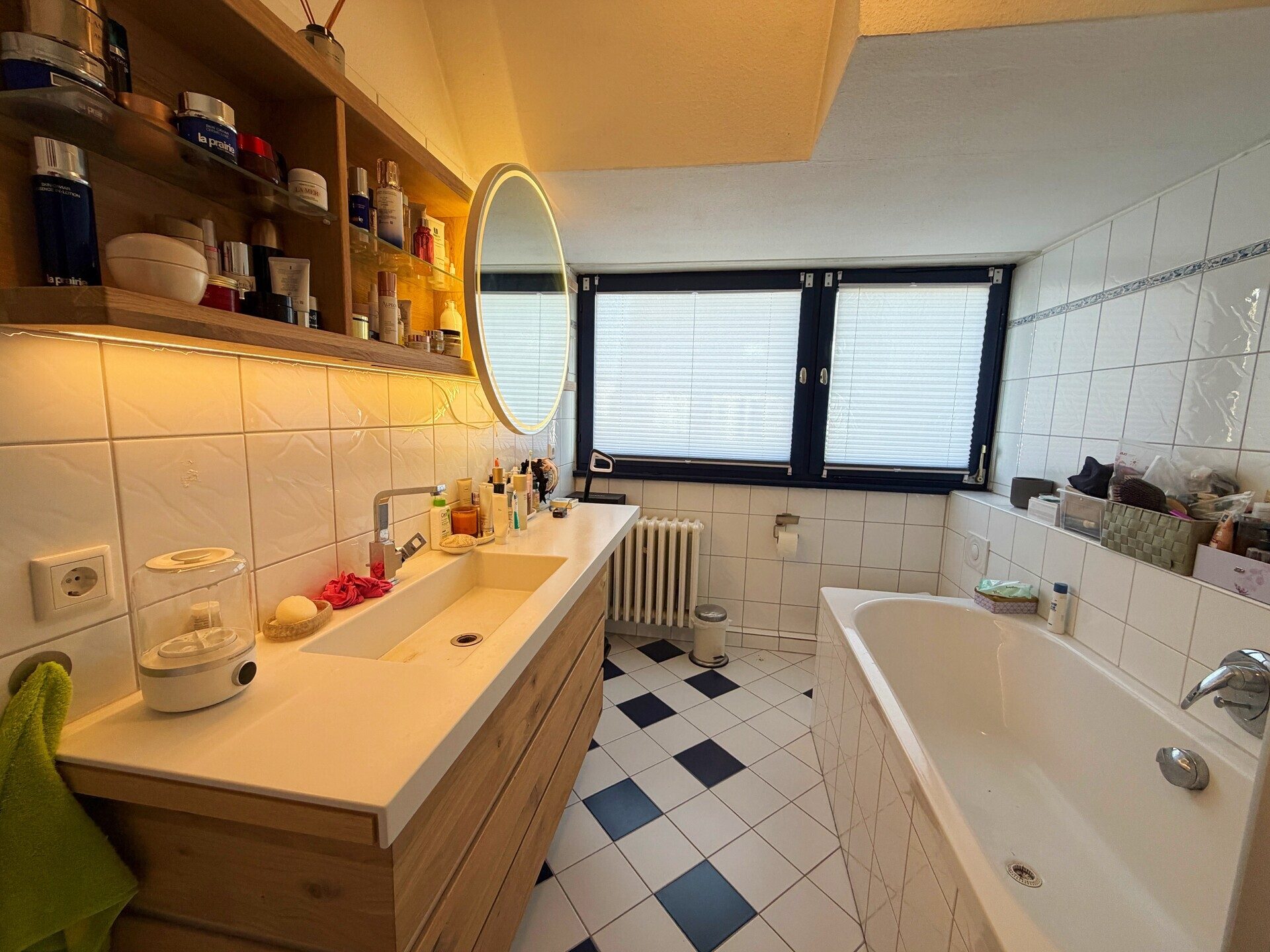 Immobilienangebot - Meerbusch - Alle - Großzügiges Einfamilienhaus mit Kamin, Einbauküche, Sauna in gefragter Lage