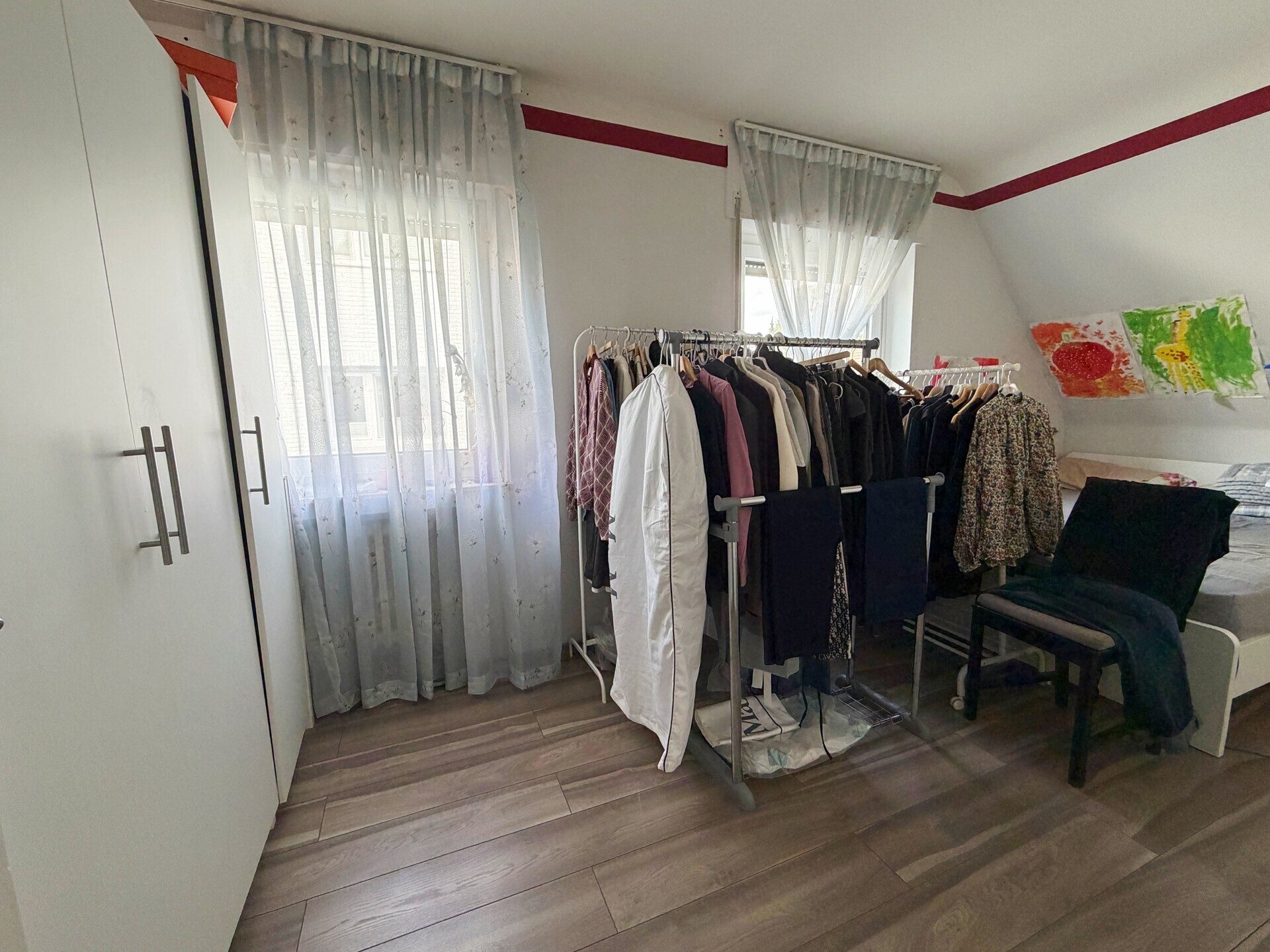 Immobilienangebot - Meerbusch - Alle - Großzügiges Einfamilienhaus mit Kamin, Einbauküche, Sauna in gefragter Lage