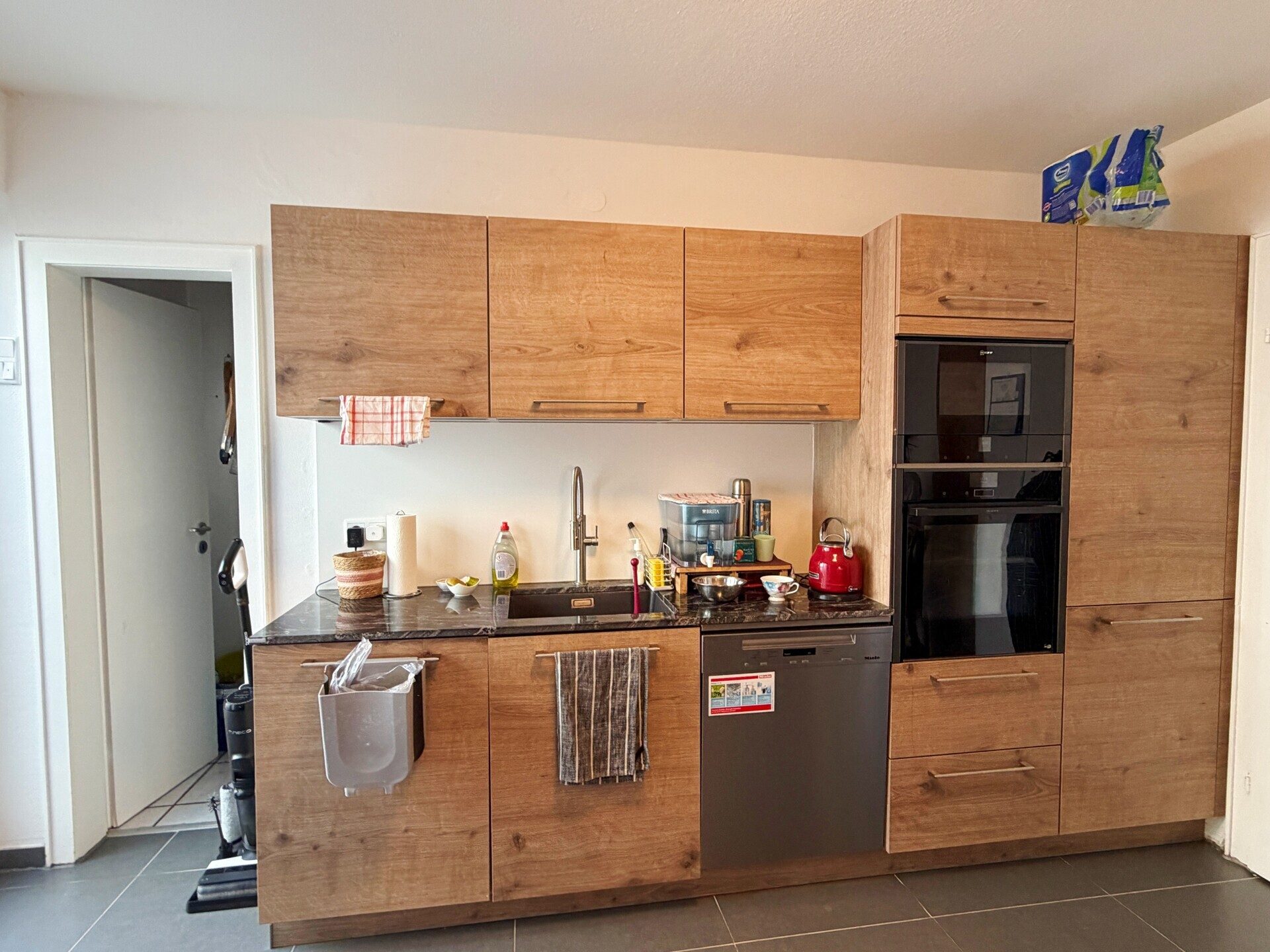 Immobilienangebot - Meerbusch - Alle - Großzügiges Einfamilienhaus mit Kamin, Einbauküche, Sauna in gefragter Lage