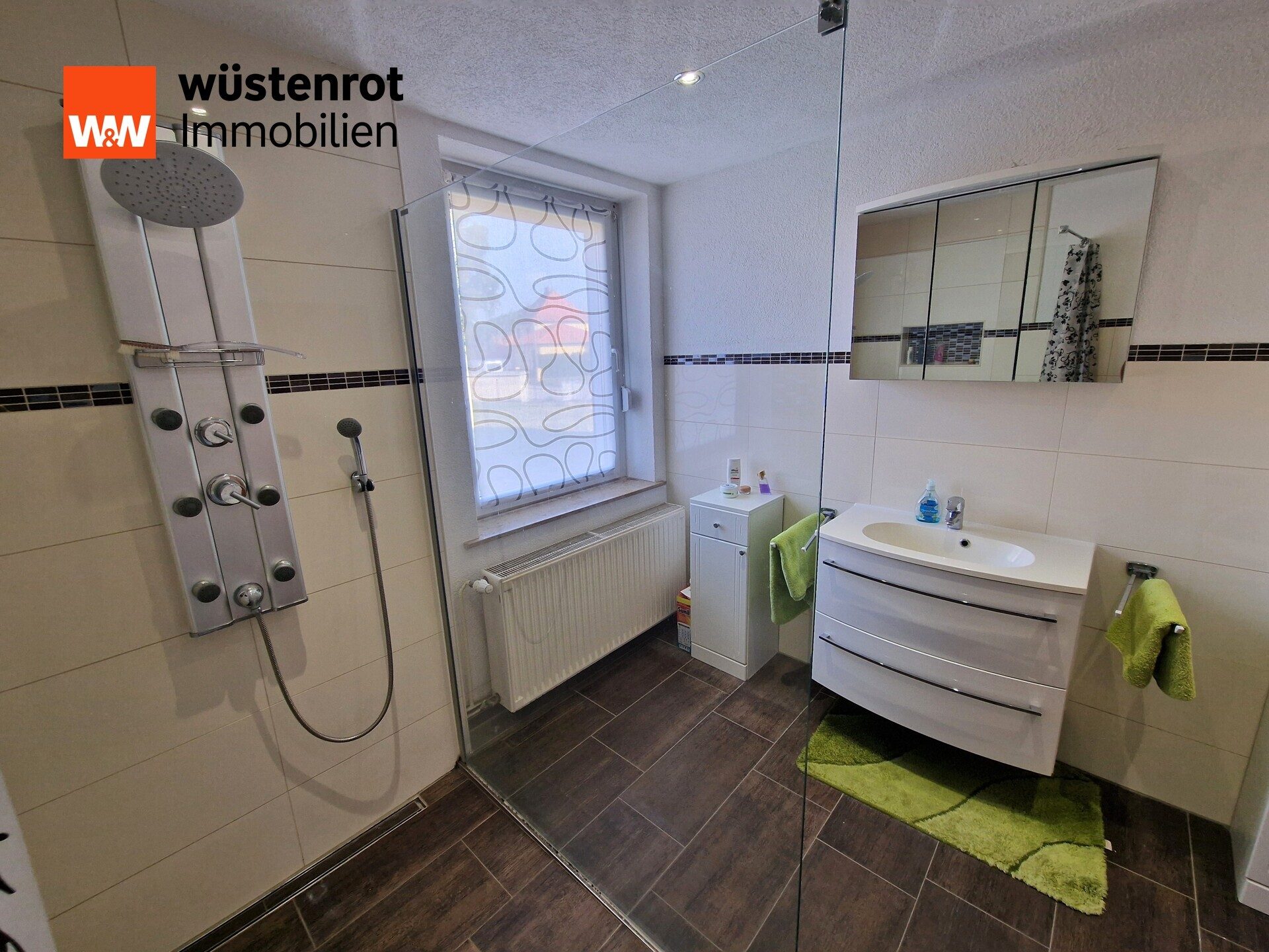 Immobilienangebot - Leuna/ Spergau - Alle - Spergau- Platz für Pferde und Tierhaltung im Bauernhof mit großem Garten