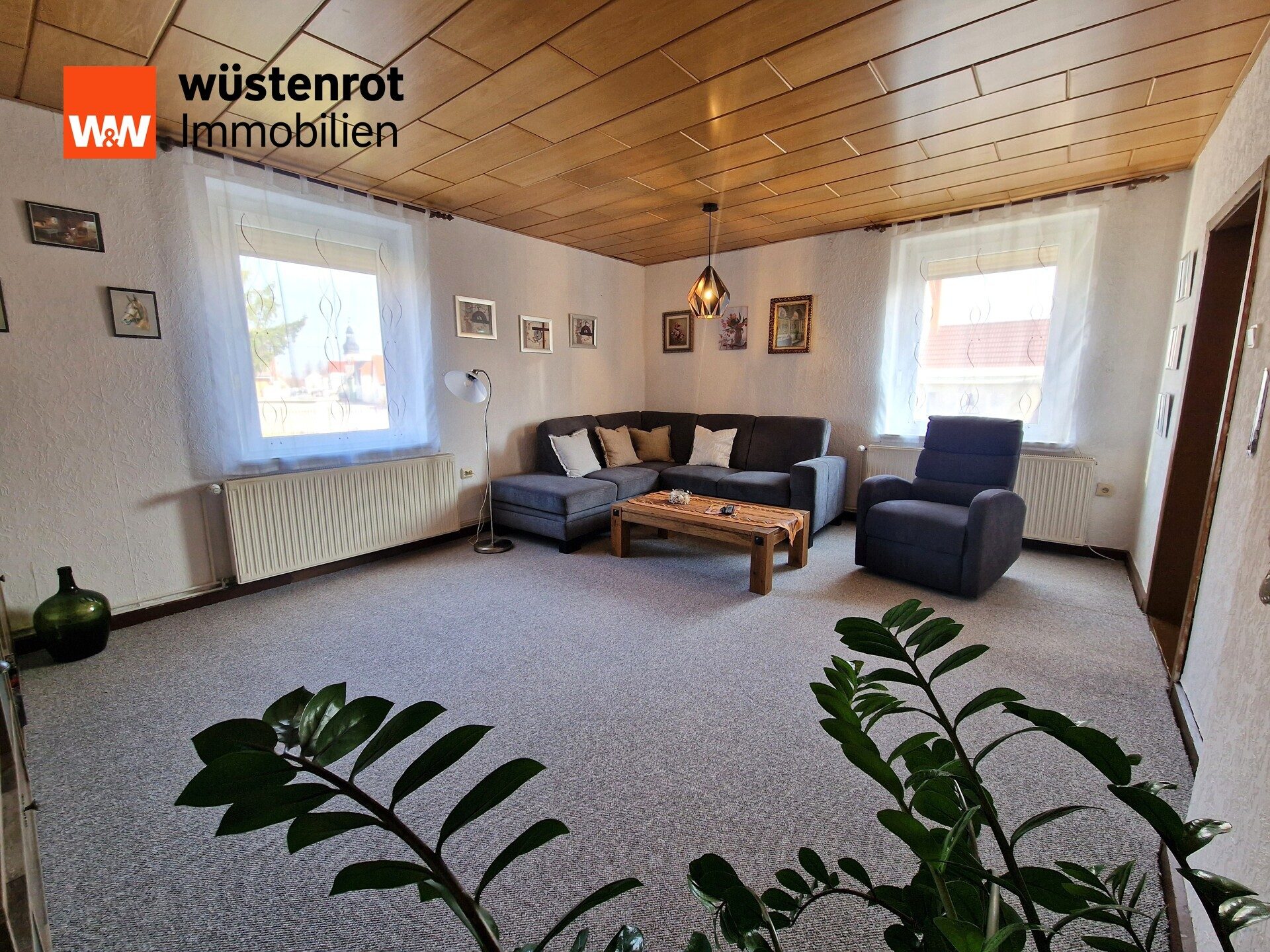 Immobilienangebot - Leuna/ Spergau - Alle - Spergau- Platz für Pferde und Tierhaltung im Bauernhof mit großem Garten