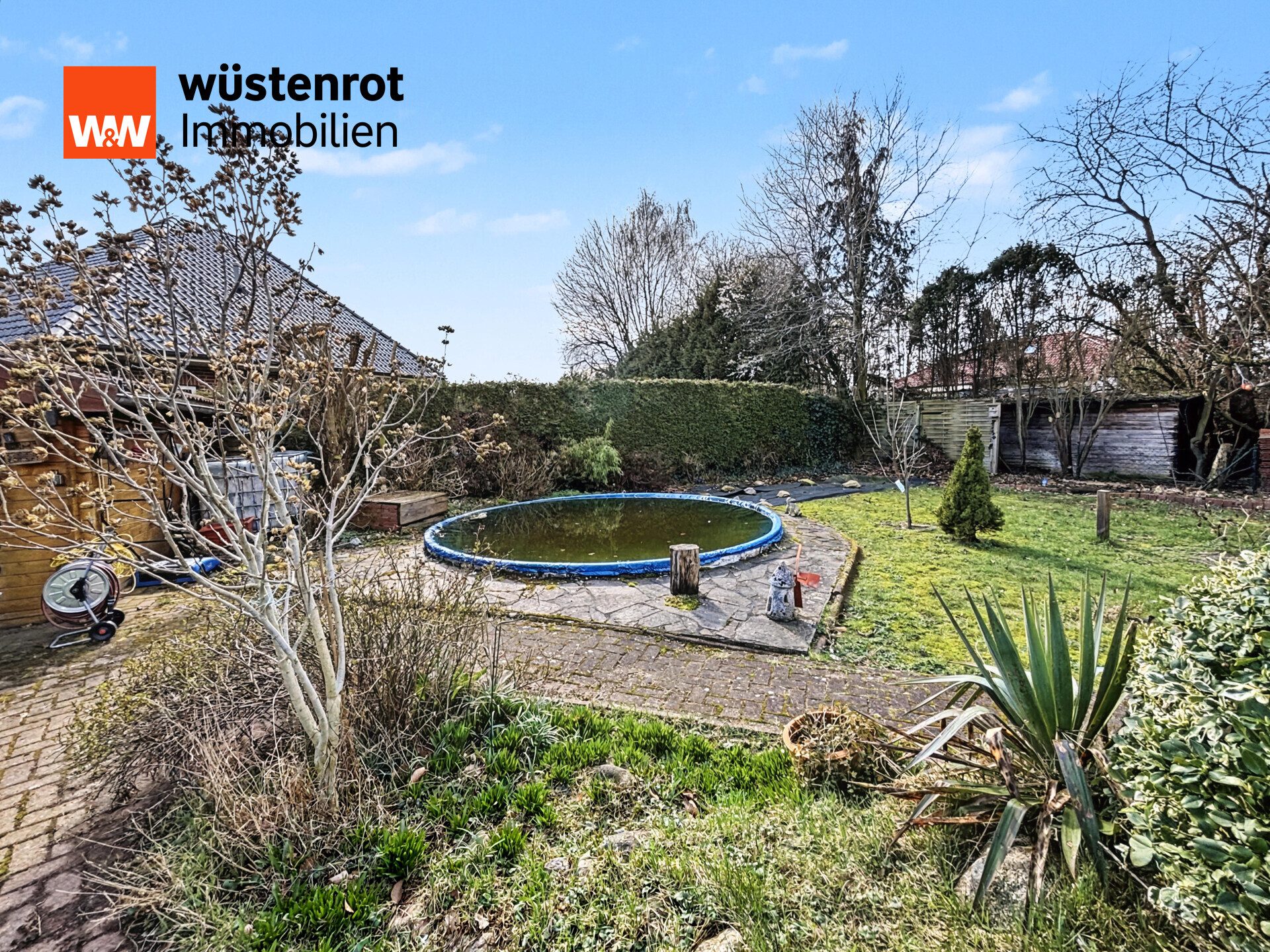 Immobilienangebot - Neubörger - Alle - Ausgebauter Bungalow mit Wintergarten, Teich und Pool