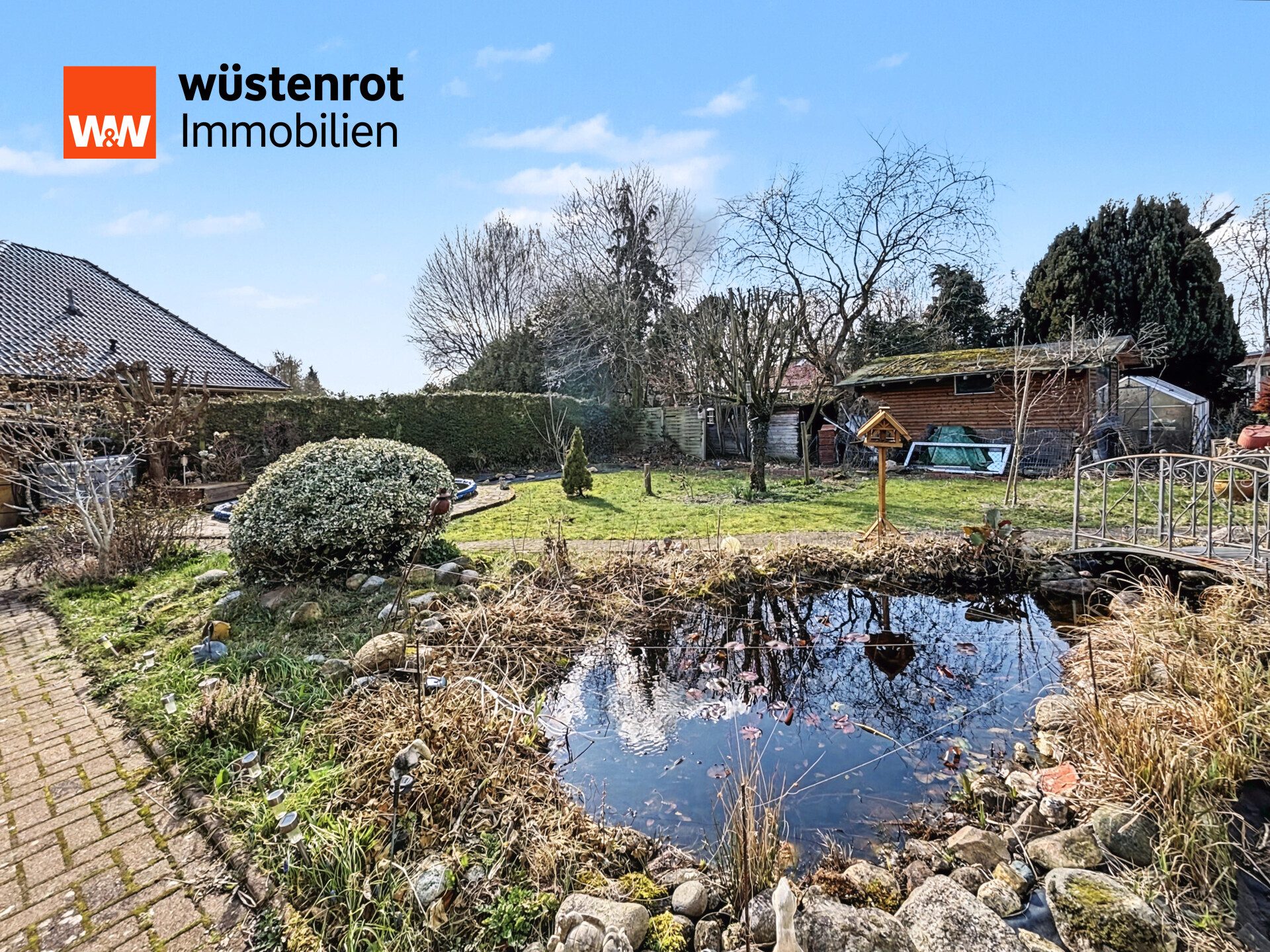 Immobilienangebot - Neubörger - Alle - Ausgebauter Bungalow mit Wintergarten, Teich und Pool