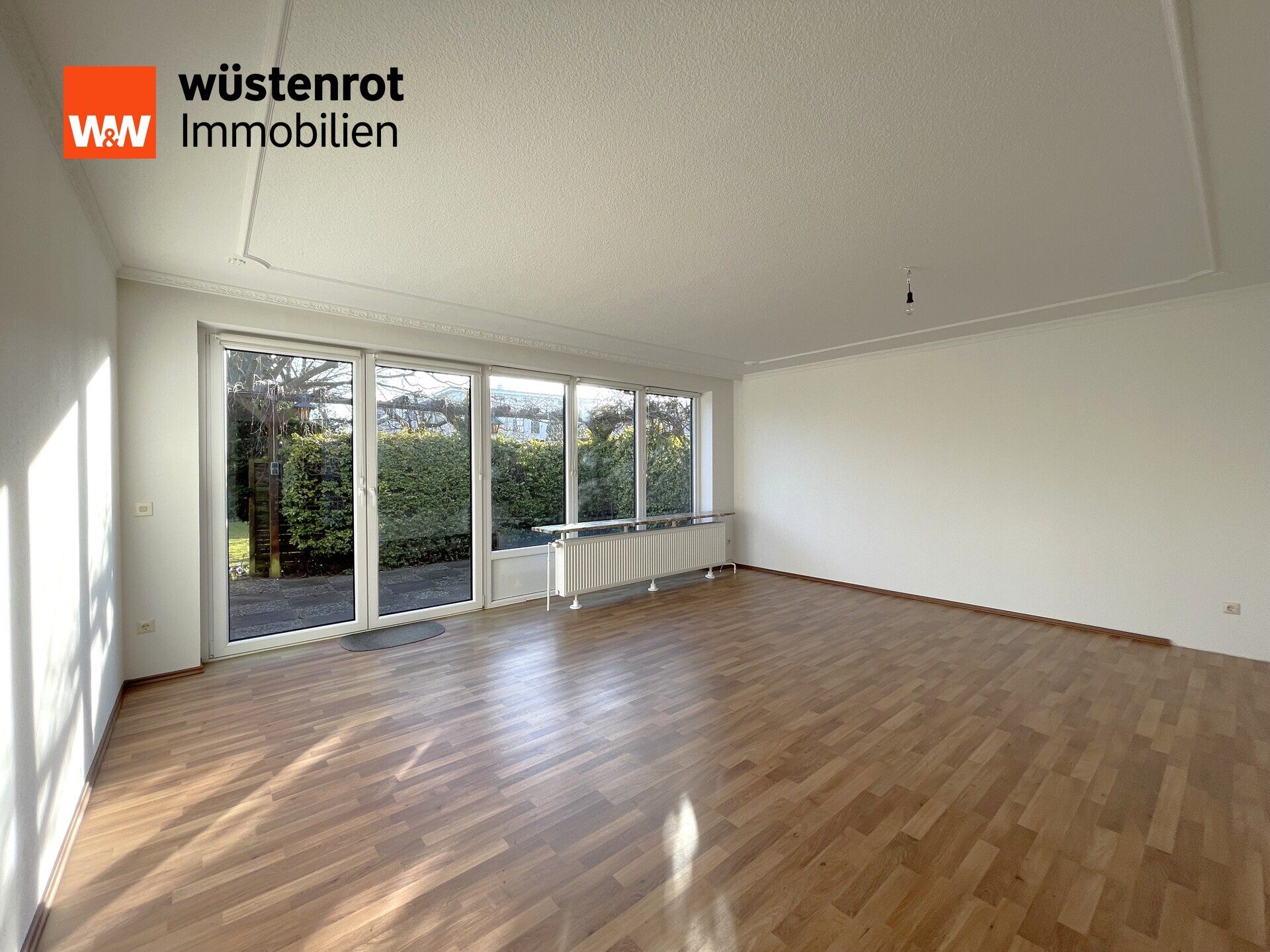 Immobilienangebot - Wahlstedt - Alle - Sehr gepflegtes und großzügiges Ein- / Zweifamilienhaus (175 qm) auf toll angelegtem Grundstück in Wahlstedt
