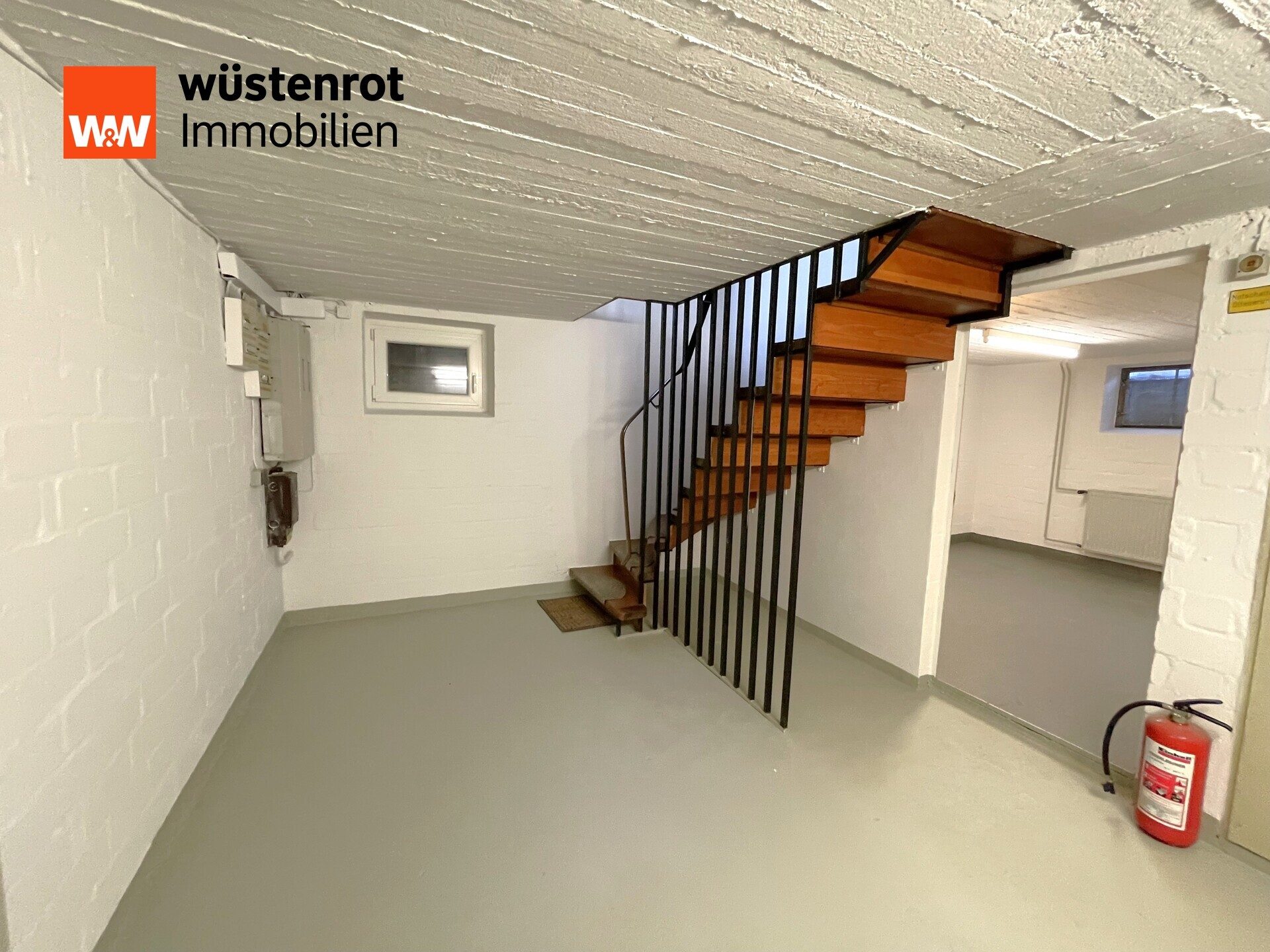 Immobilienangebot - Wahlstedt - Alle - Sehr gepflegtes und großzügiges Ein- / Zweifamilienhaus (175 qm) auf toll angelegtem Grundstück in Wahlstedt