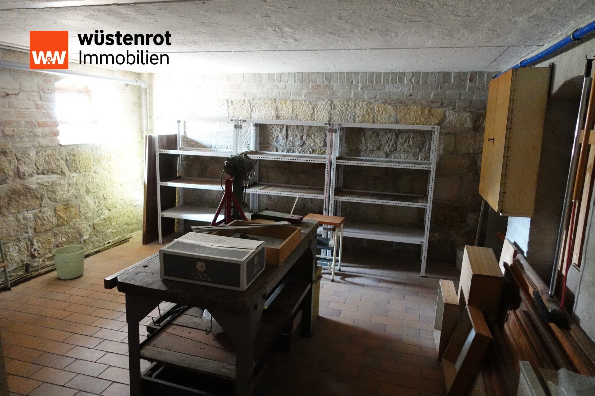 Immobilienangebot - Dresden / Kleinzschachwitz - Alle - Bezugsfertige Altbauwohnung mit vielen Annehmlichkeiten in einer kleinen Gemeinschaft