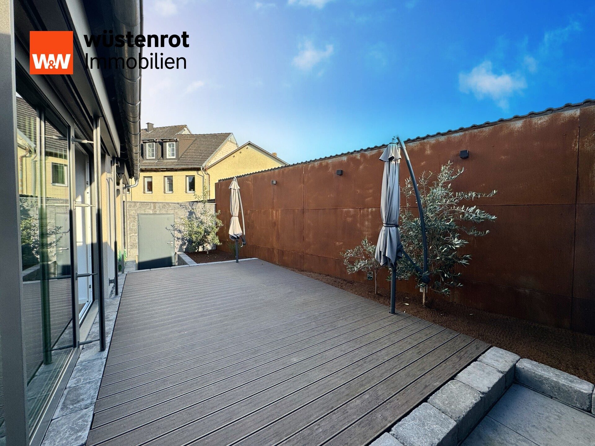 Immobilienangebot - Framersheim - Alle - +++FRAMERSHEIM: KELLERSTR.: KOMPLETT MODERNISIERTES EINFAMILEINHAUS MIT TERRASSE (OHNE GARTEN)+++