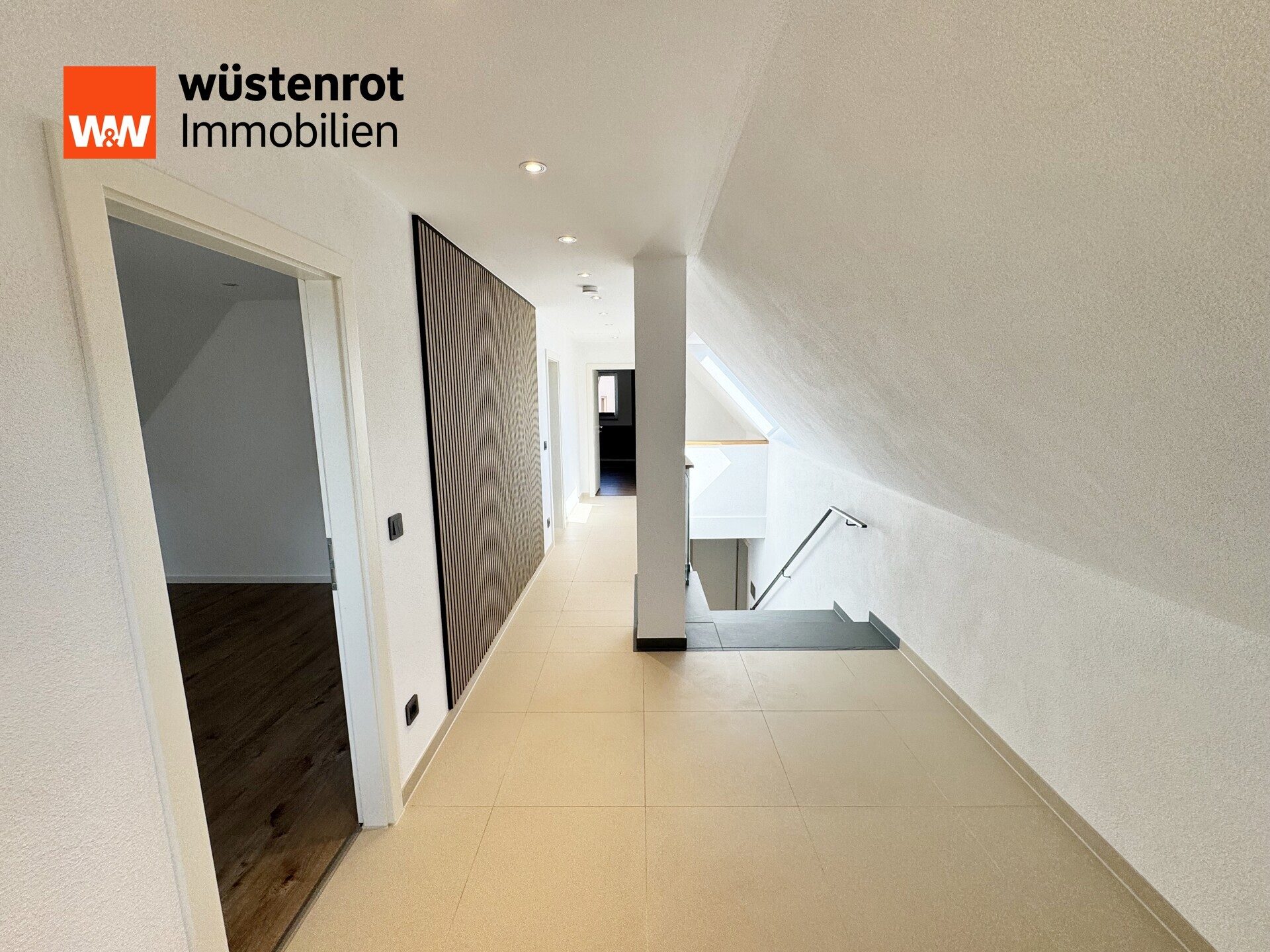 Immobilienangebot - Framersheim - Alle - +++FRAMERSHEIM: KELLERSTR.: KOMPLETT MODERNISIERTES EINFAMILEINHAUS MIT TERRASSE (OHNE GARTEN)+++