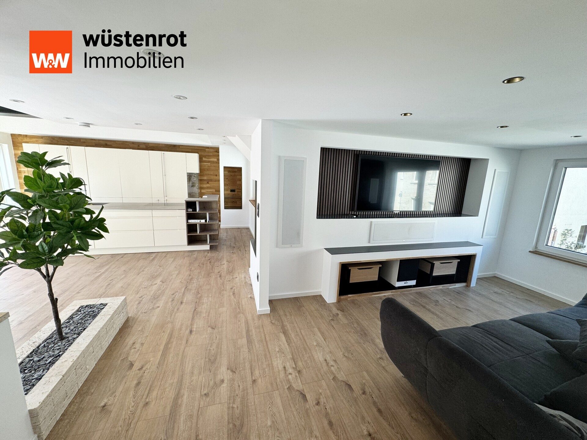 Immobilienangebot - Framersheim - Alle - +++FRAMERSHEIM: KELLERSTR.: KOMPLETT MODERNISIERTES EINFAMILEINHAUS MIT TERRASSE (OHNE GARTEN)+++