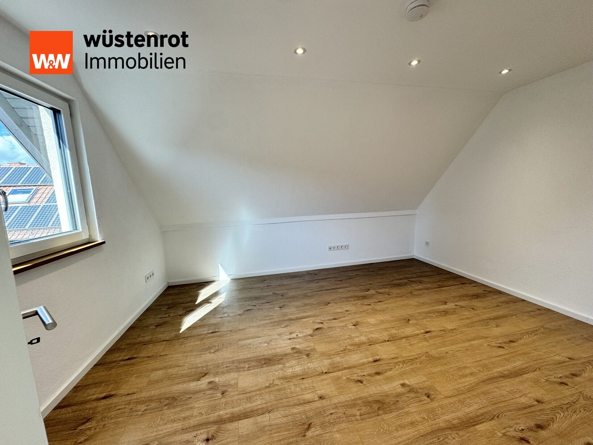 Immobilienangebot - Framersheim - Alle - +++FRAMERSHEIM: KELLERSTR.: KOMPLETT MODERNISIERTES EINFAMILEINHAUS MIT TERRASSE (OHNE GARTEN)+++