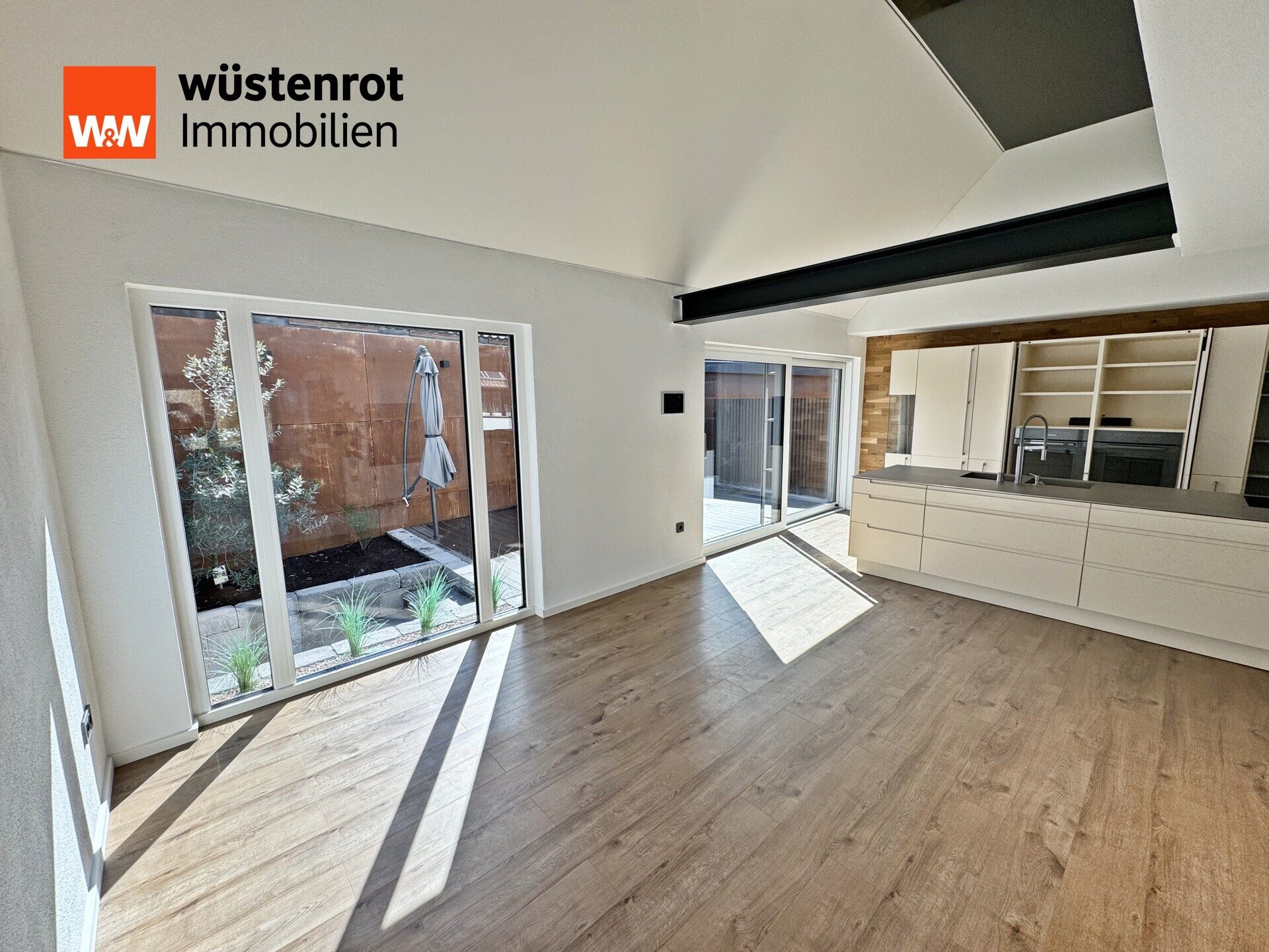 Immobilienangebot - Framersheim - Alle - +++FRAMERSHEIM: KELLERSTR.: KOMPLETT MODERNISIERTES EINFAMILEINHAUS MIT TERRASSE (OHNE GARTEN)+++