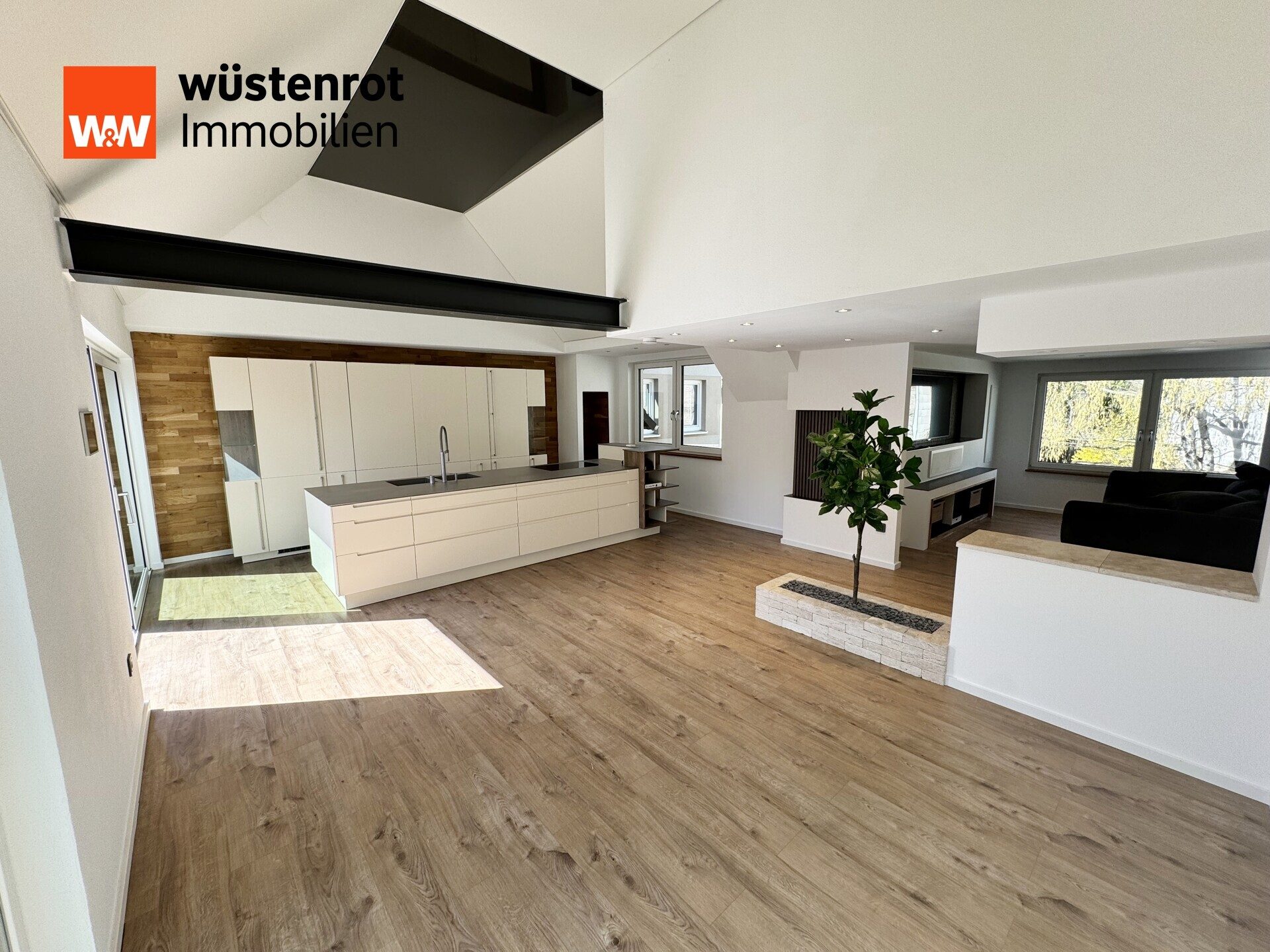 Immobilienangebot - Framersheim - Alle - +++FRAMERSHEIM: KELLERSTR.: KOMPLETT MODERNISIERTES EINFAMILEINHAUS MIT TERRASSE (OHNE GARTEN)+++