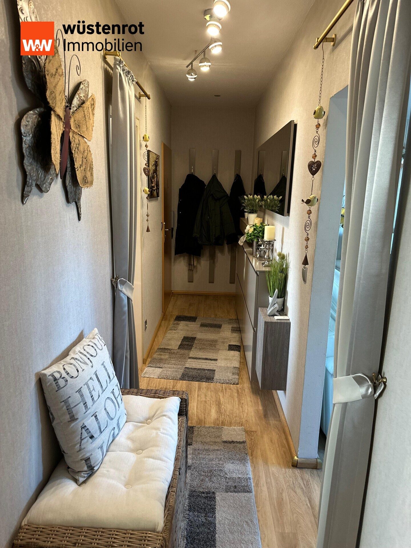 Immobilienangebot - Duisburg / Rumeln-Kaldenhausen - Alle - Ganz oben in guter Lage:
3-Zim.-Wohnung im Terrassenhaus für Junge & Junggebliebene mit TG- Stpl.