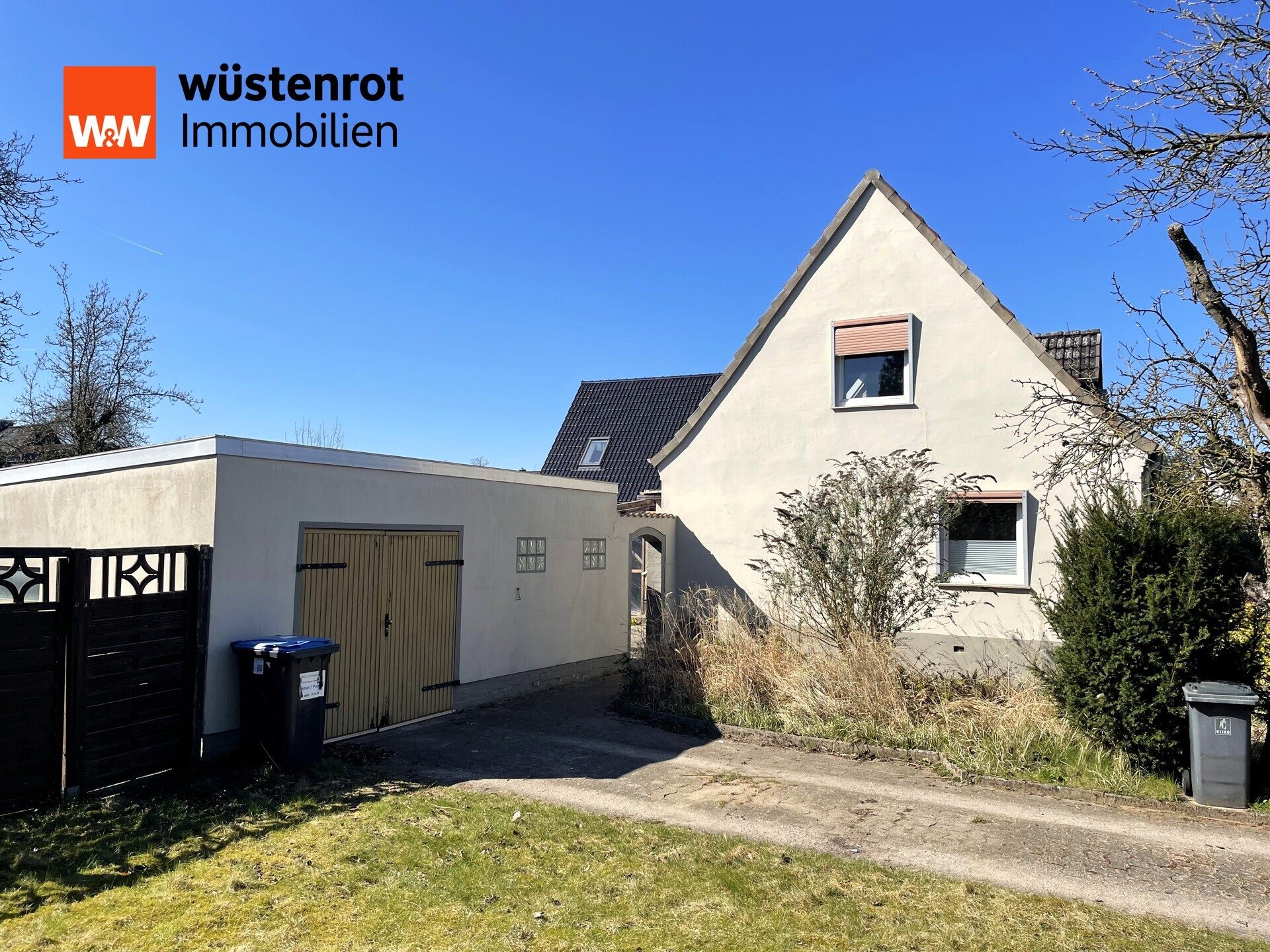 Immobilienangebot - Lübeck - Alle - Großzügiges Grundstück mit Entwicklungspotenzial – kleine Doppelhaushälfte in Lübeck-Kücknitz