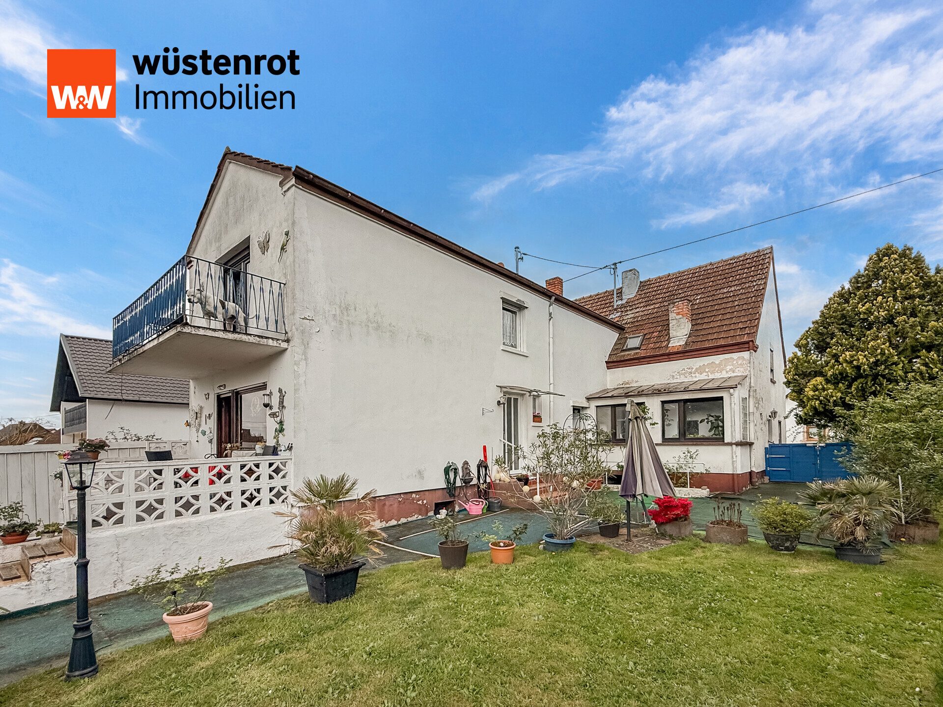 Immobilienangebot - Saarlouis / Roden - Alle - ZFH in Top Lage zu verkaufen. 1. Einheit vermietet, 2. Einheit mit Wohnrecht