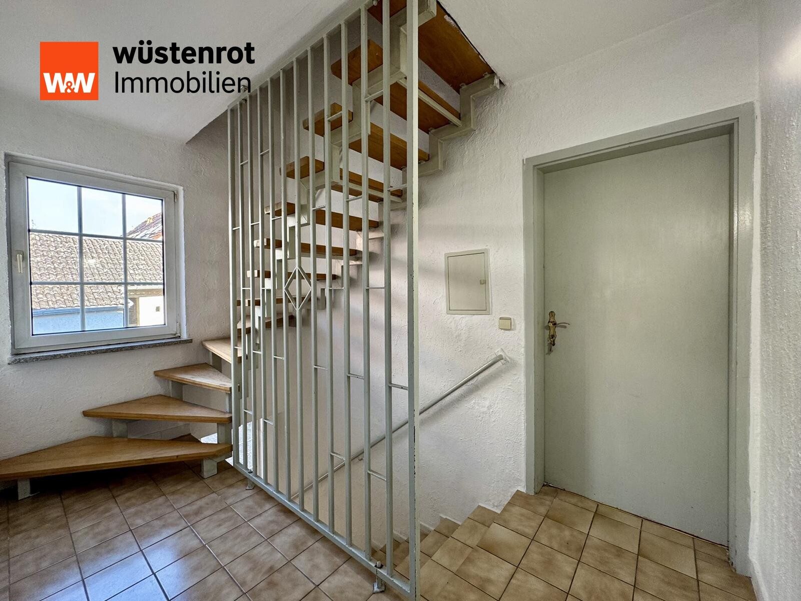 Immobilienangebot - Kelsterbach - Alle - Kelsterbach: Zwei getrennte Objekte auf einem Grundstück. Tradition von 1900 trifft Moderne von 1992