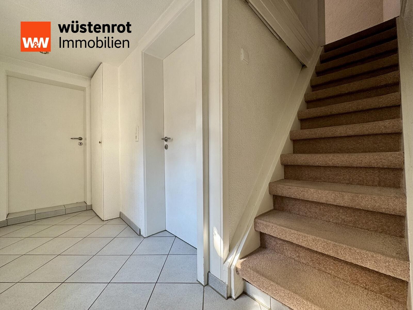 Immobilienangebot - Kelsterbach - Alle - Kelsterbach: Zwei getrennte Objekte auf einem Grundstück. Tradition von 1900 trifft Moderne von 1992