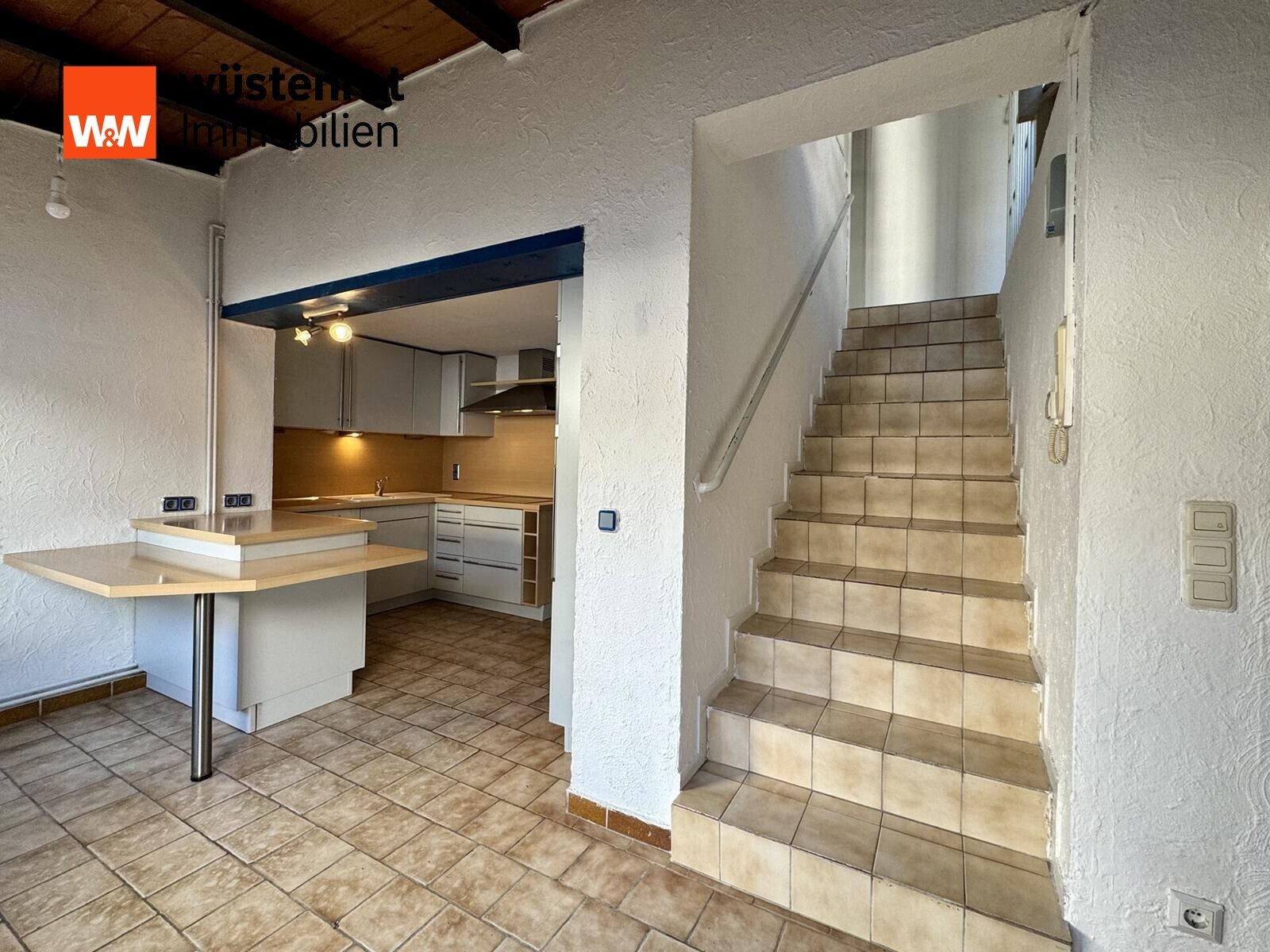 Immobilienangebot - Kelsterbach - Alle - Kelsterbach: Zwei getrennte Objekte auf einem Grundstück. Tradition von 1900 trifft Moderne von 1992