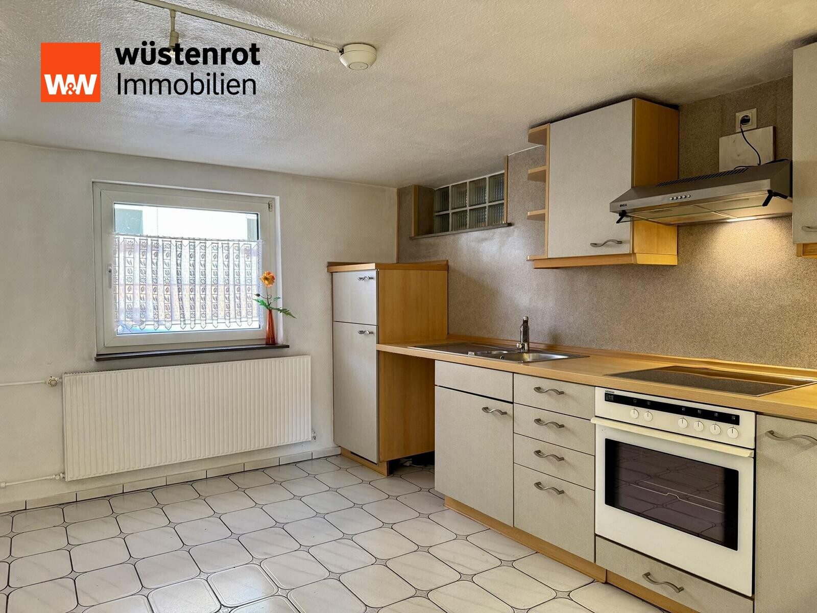 Immobilienangebot - Kelsterbach - Alle - Kelsterbach: Zwei getrennte Objekte auf einem Grundstück. Tradition von 1900 trifft Moderne von 1992