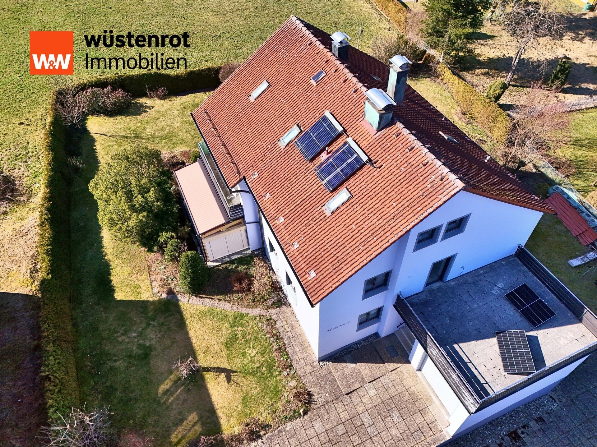 Immobilienangebot - Pechbrunn - Alle - Gepflegtes und modernes Zweifamilienhaus mit großem Garten in ruhiger Lage wartet auf Sie!