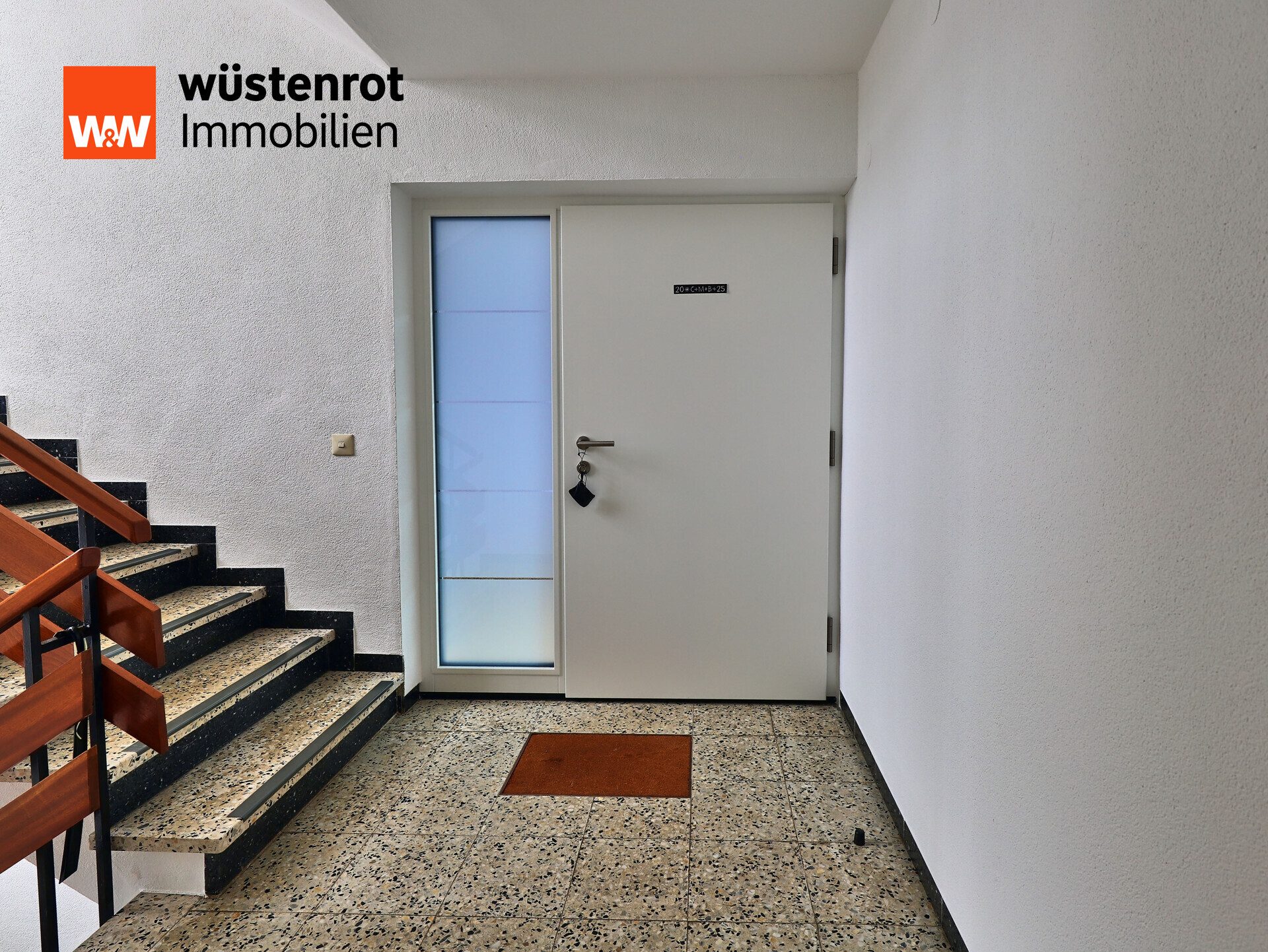 Immobilienangebot - Pechbrunn - Alle - Gepflegtes und modernes Zweifamilienhaus mit großem Garten in ruhiger Lage wartet auf Sie!