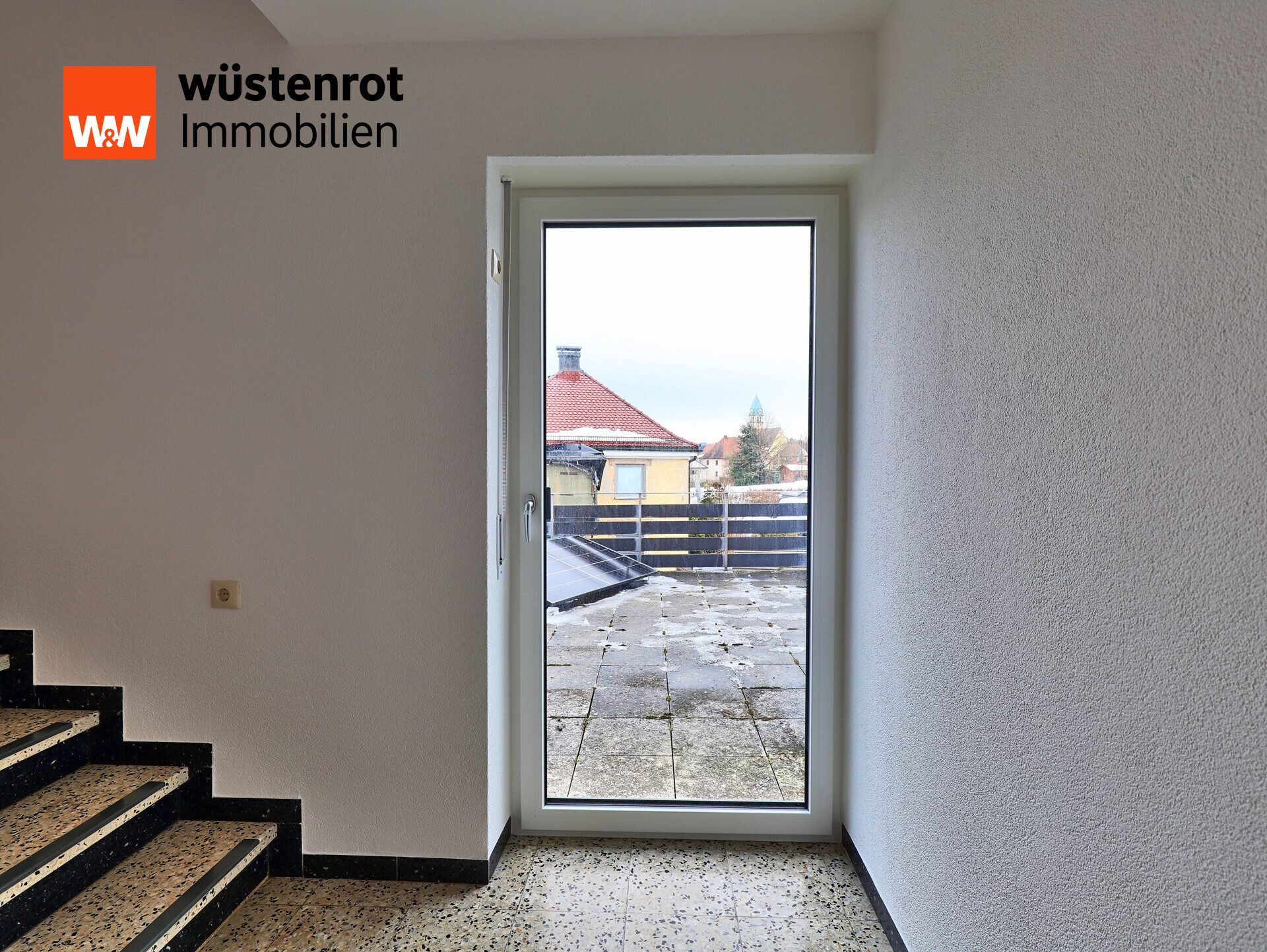 Immobilienangebot - Pechbrunn - Alle - Gepflegtes und modernes Zweifamilienhaus mit großem Garten in ruhiger Lage wartet auf Sie!